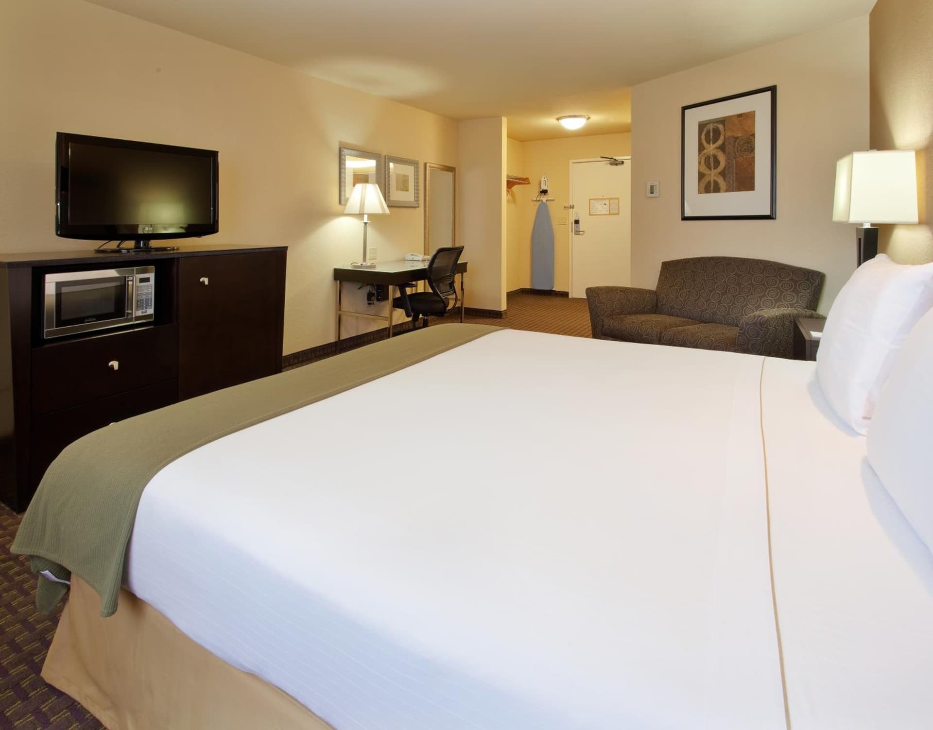 Holiday Inn Express Union City San Jose by IHG interior in Union City, CA — gallery photo 2