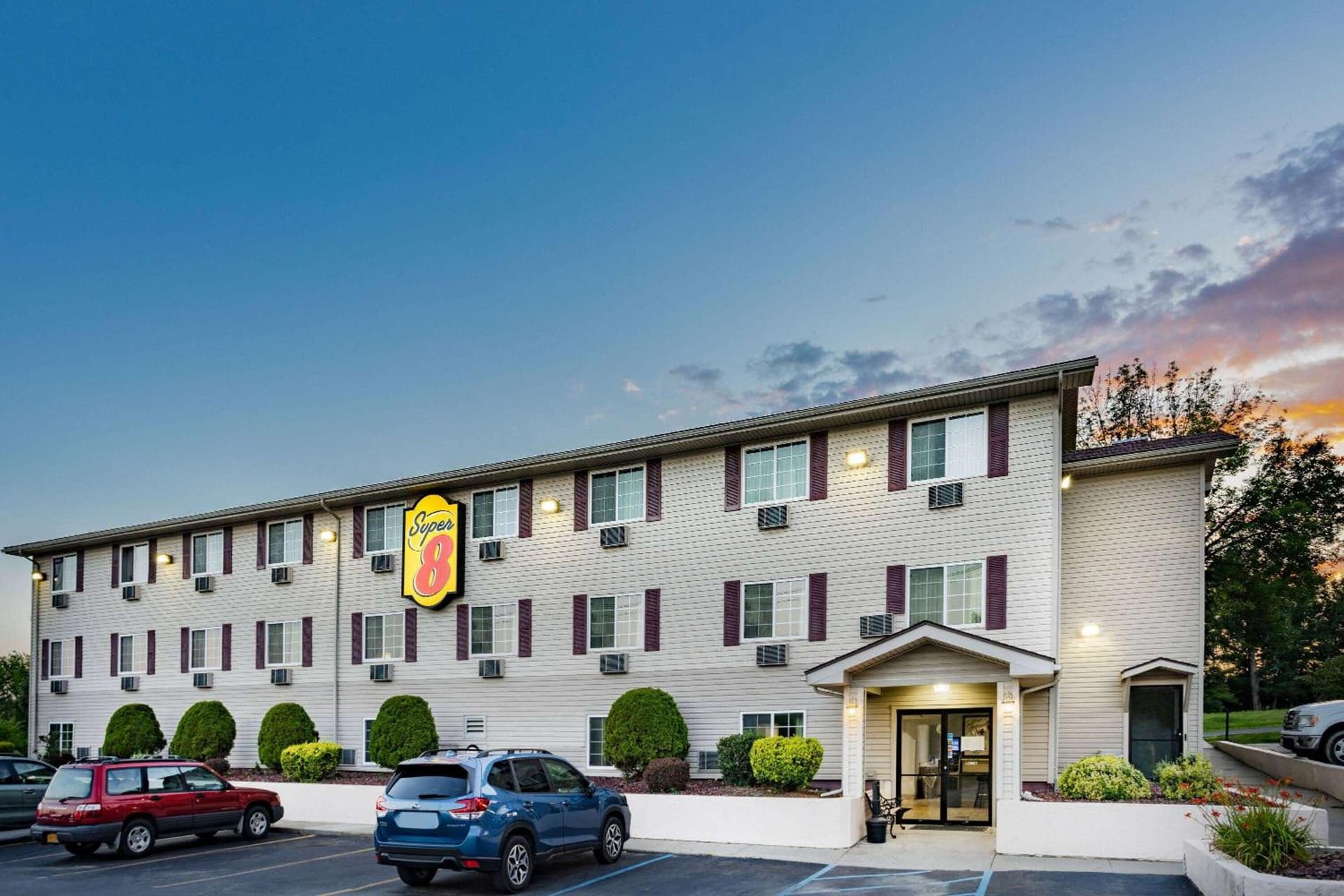 Super 8 by Wyndham Johnstown/Gloversville property views in Johnstown, NY — gallery photo 3