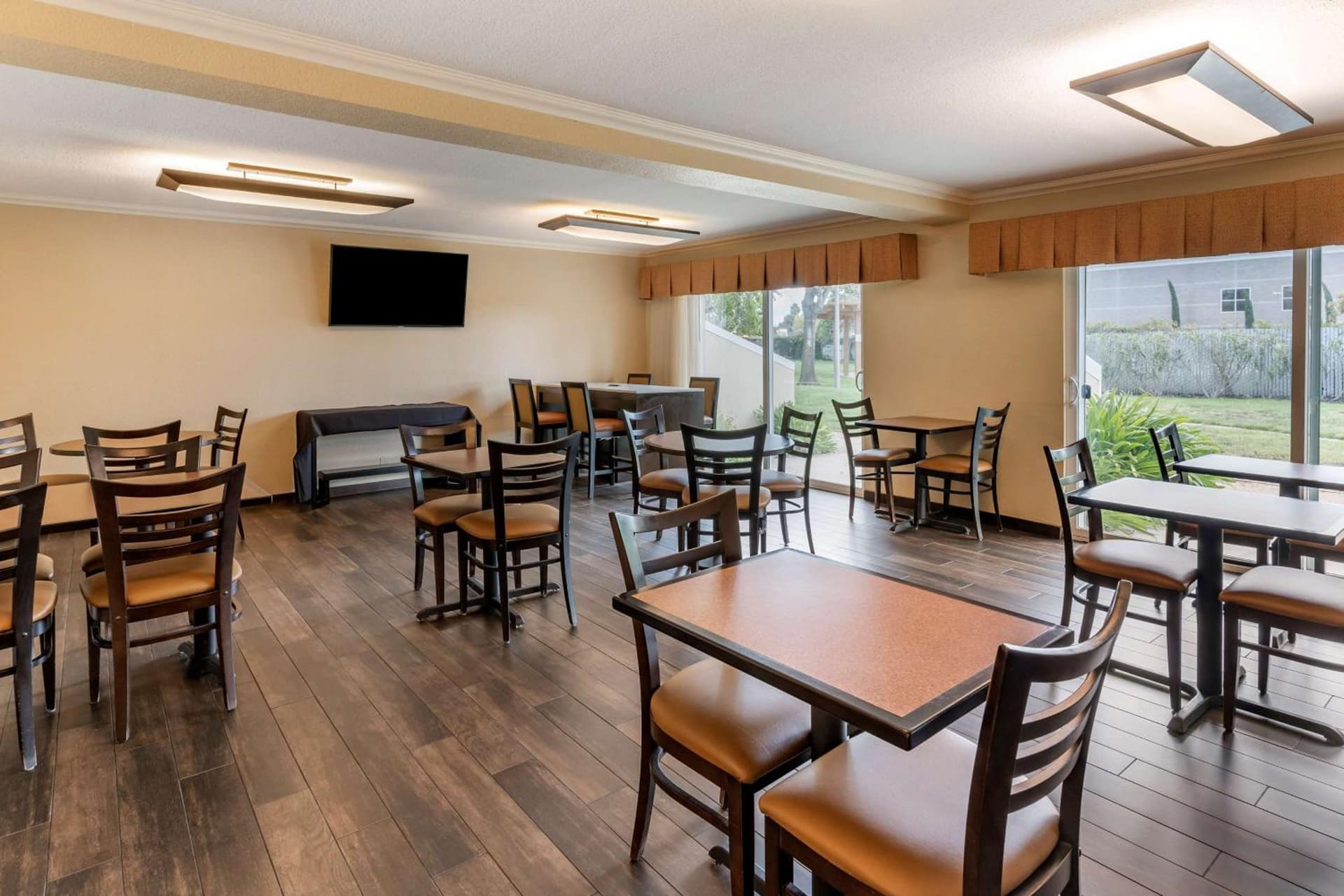 Best Western Plus Garden Court Inn gallery photo in Fremont, CA — image 26