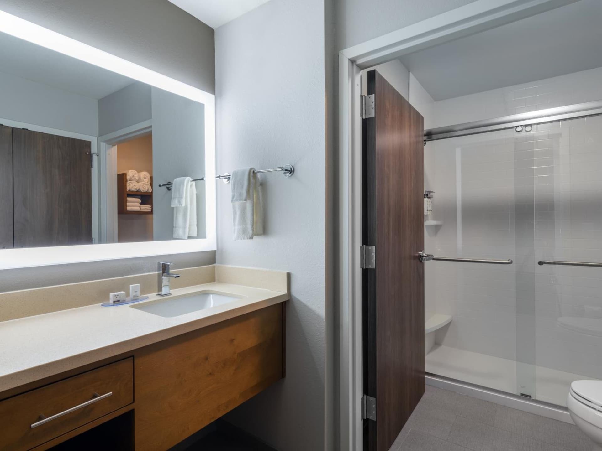 Staybridge Suites - Sioux City Southeast by IHG gallery photo in Sioux City, IA — image 10