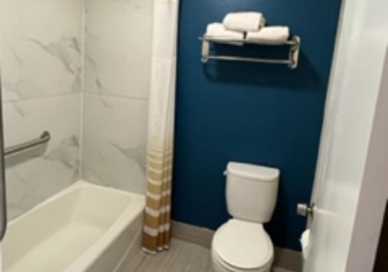 Quality Inn & Suites Hesperia-Victorville gallery photo in Hesperia, CA — image 28