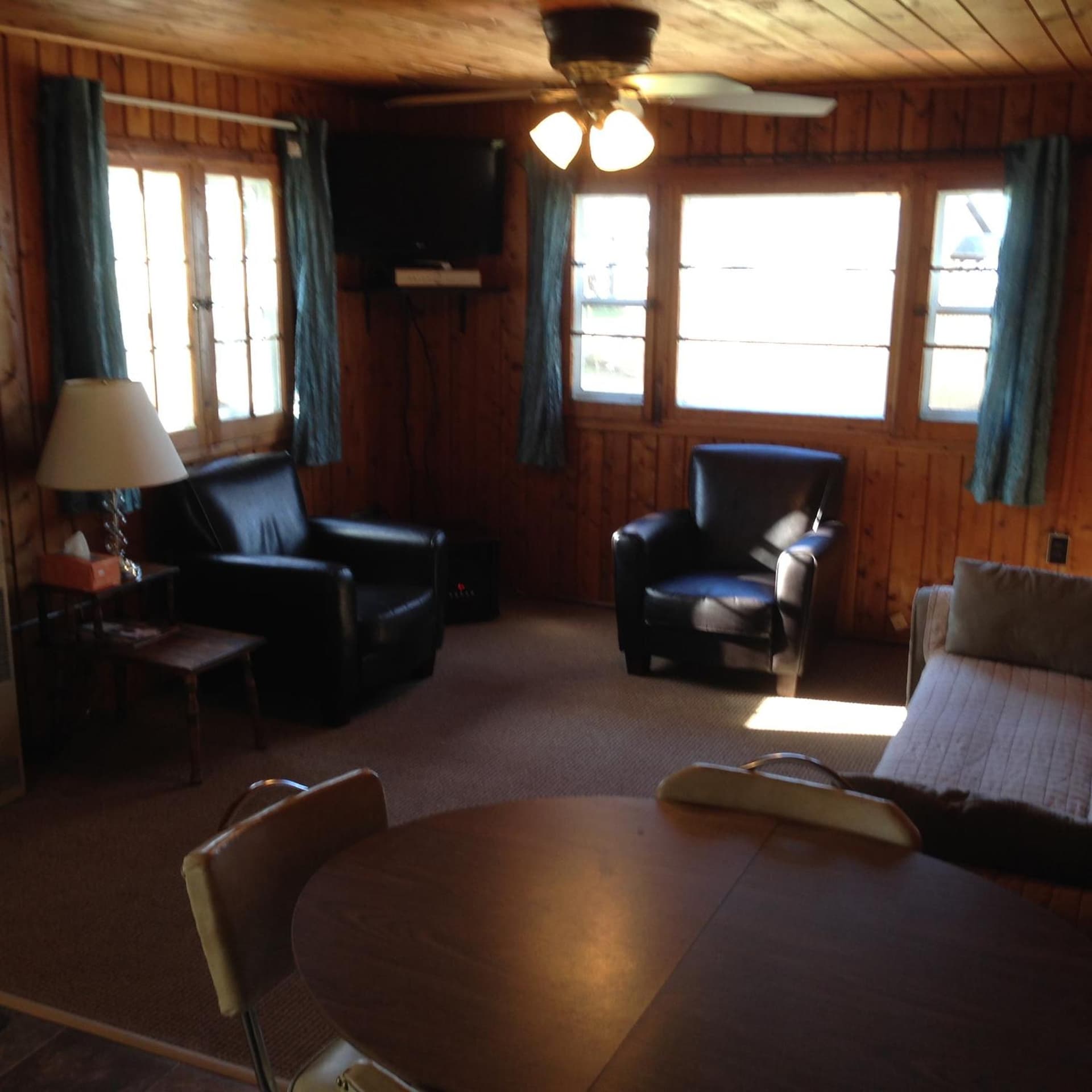 Sunset Pointe Resort LLC interior in Curtis — gallery photo 2