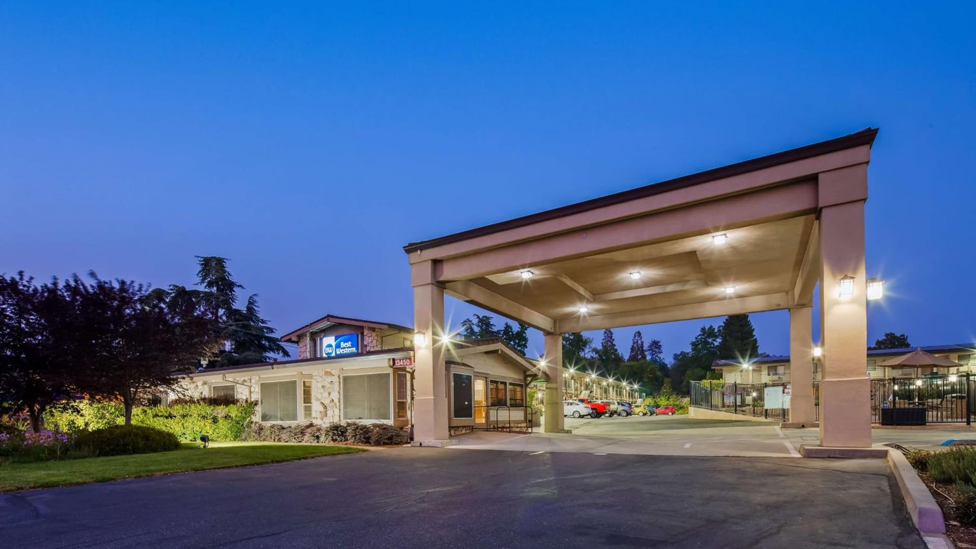 Best Western Golden Key featured exterior or lobby in Auburn, CA — similar hotel