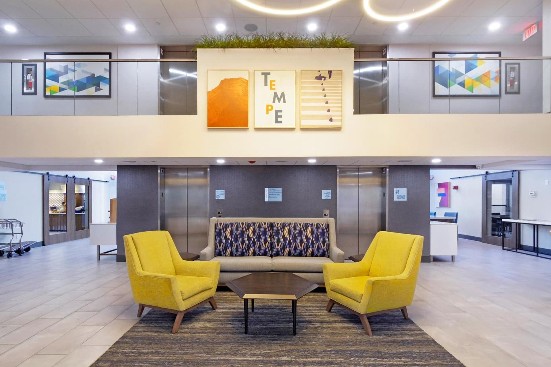 Holiday Inn Express & Suites Phoenix - Tempe by IHG interior in Tempe, AZ — gallery photo 2