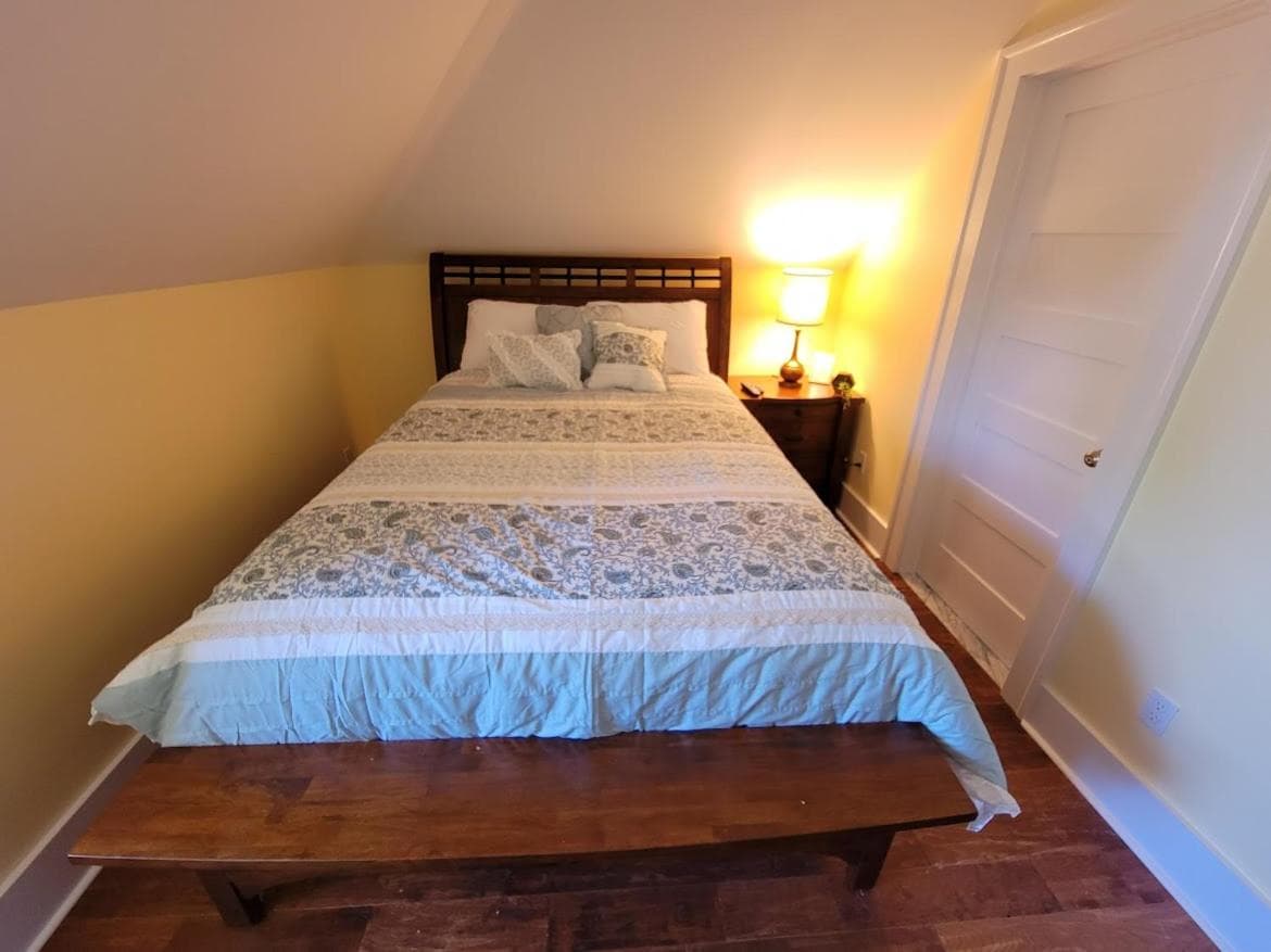 The Hidden Inn interior in South Kortright — gallery photo 2