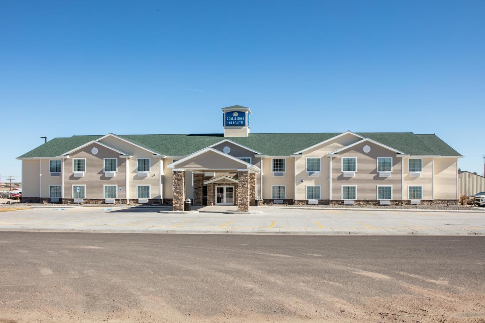 Cobblestone Inn & Suites - Pine Bluffs interior in Pine Bluffs, WY — gallery photo 2