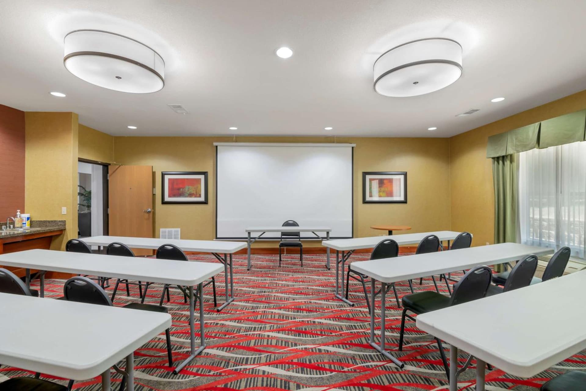 Best Western Plus Denton Inn & Suites gallery photo in Denton, TX — image 15