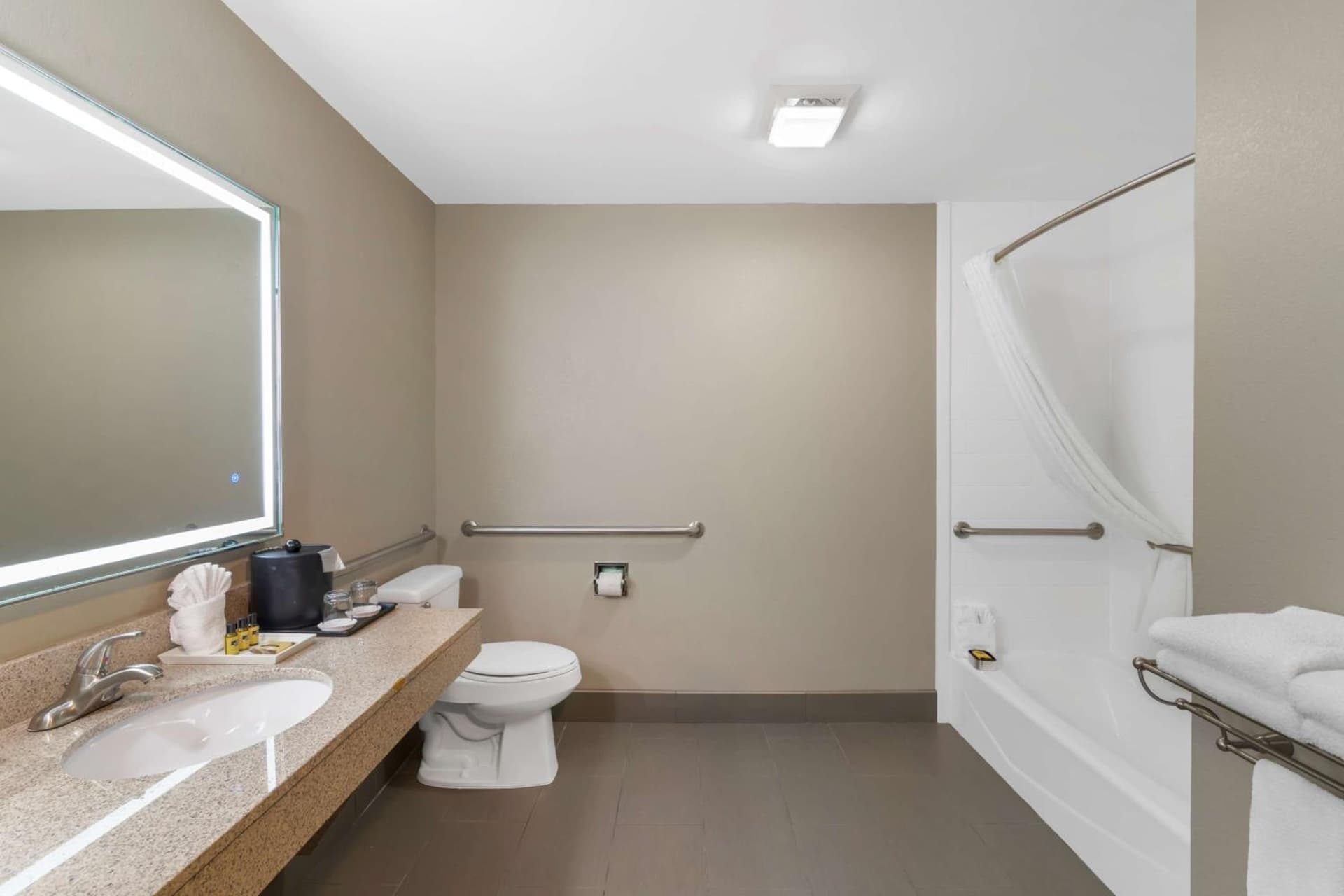 Best Western Plus Denton Inn & Suites gallery photo in Denton, TX — image 17