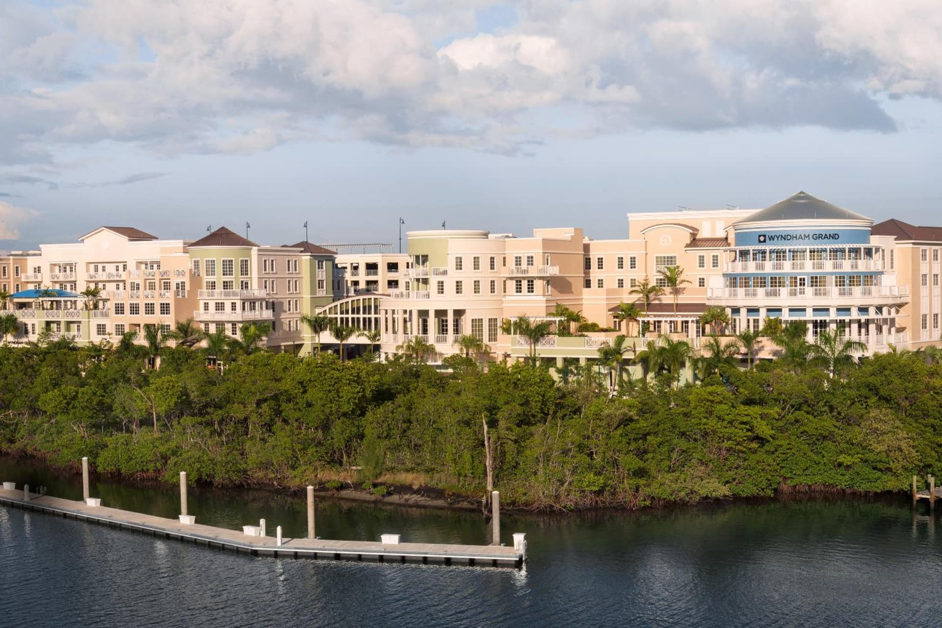 Wyndham Grand Jupiter at Harbourside Place gallery photo in Jupiter, FL — image 56