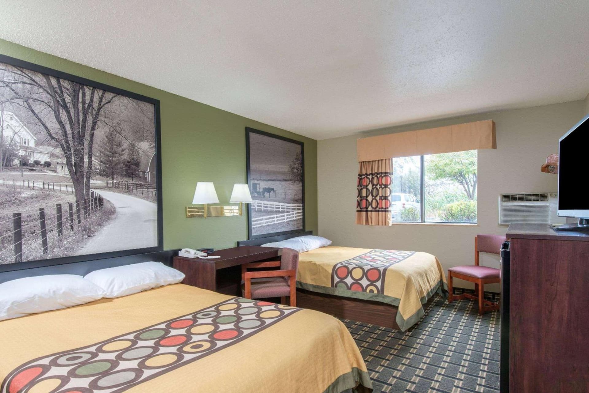 Super 8 by Wyndham Youngstown/Austintown gallery photo in Youngstown, OH — image 23