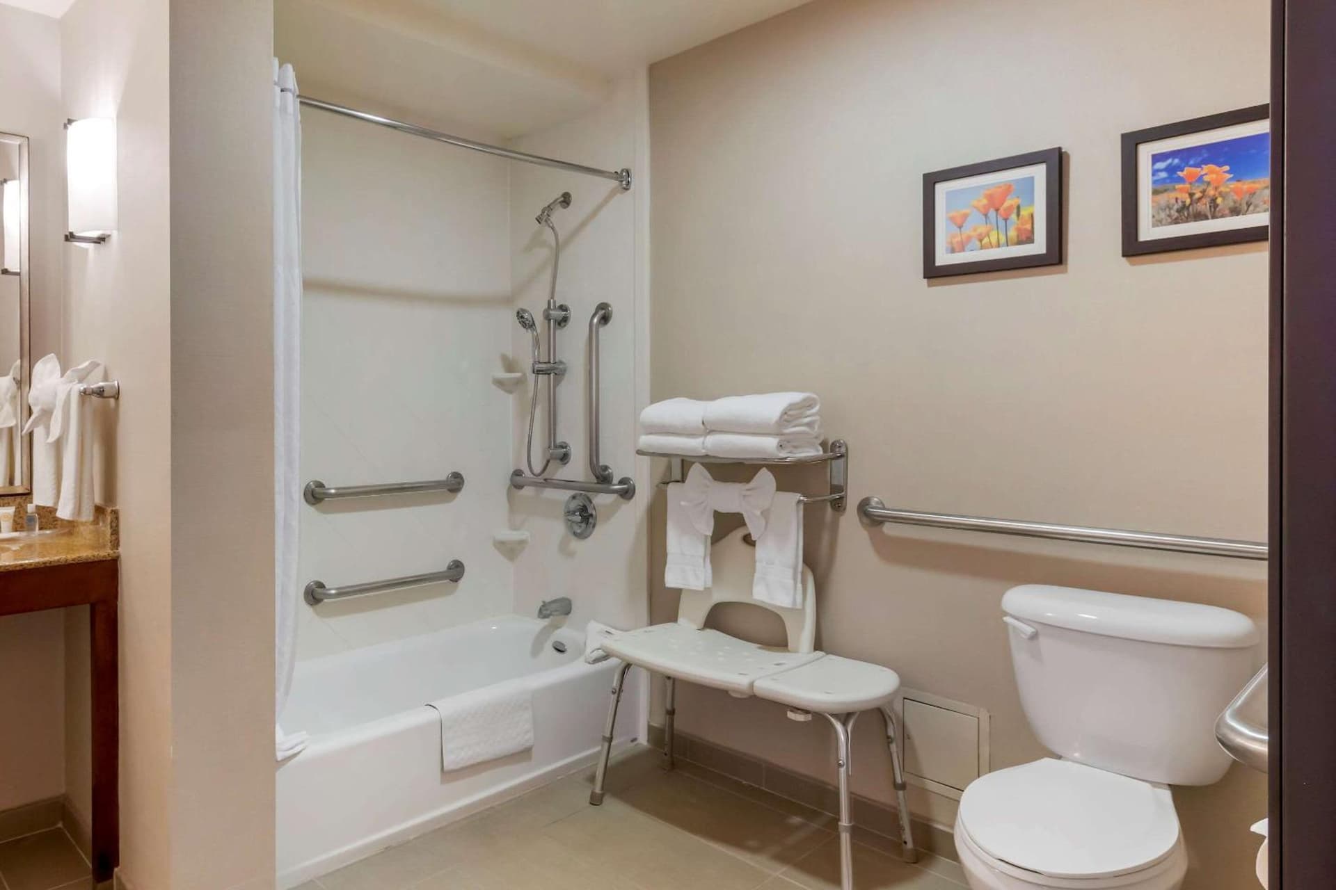 Comfort Suites Ontario Airport Convention Center gallery photo in Ontario, CA — image 27