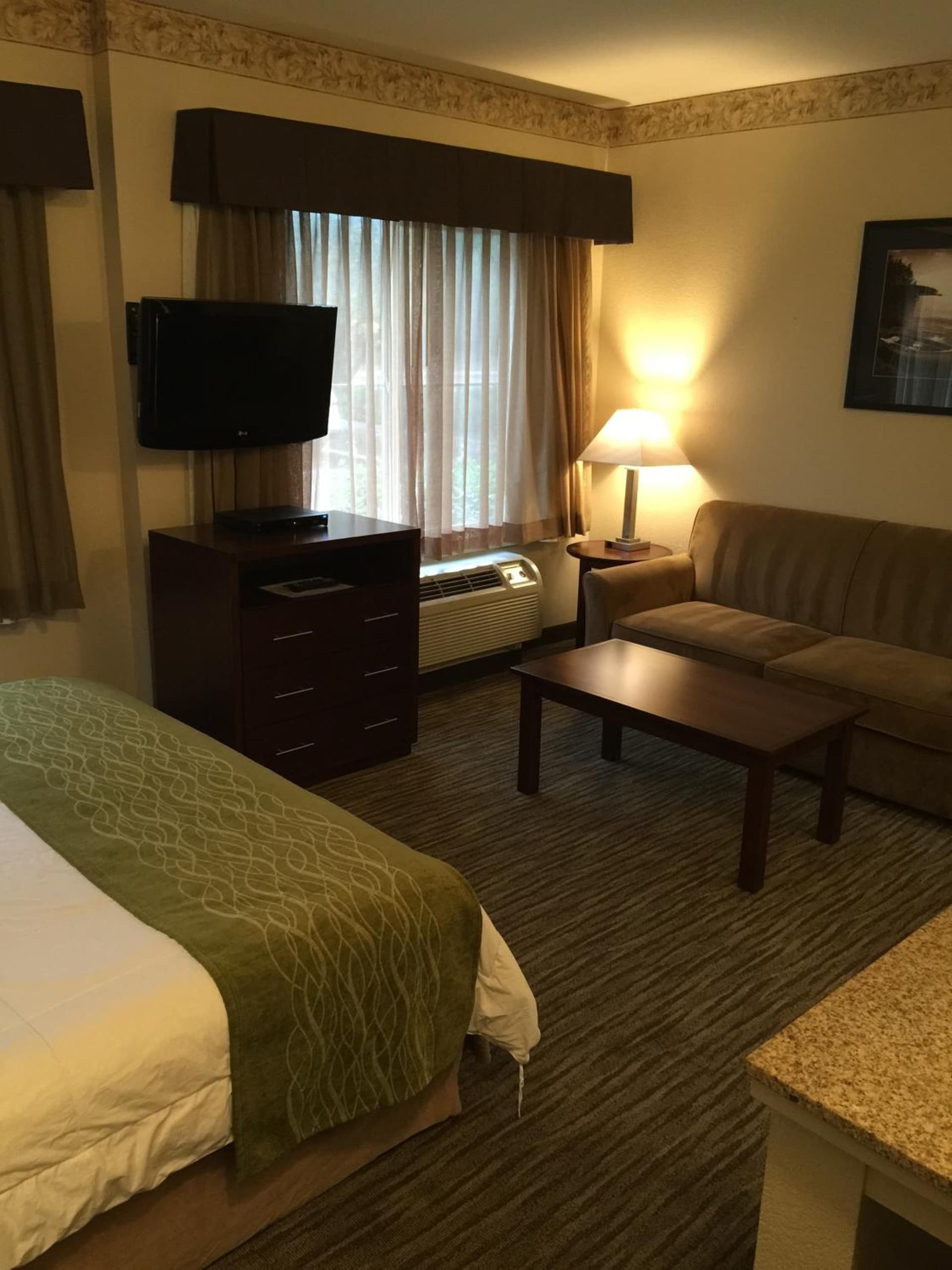 Hawthorn Suites by Wyndham Rancho Cordova/Folsom gallery photo in Rancho Cordova, CA — image 81
