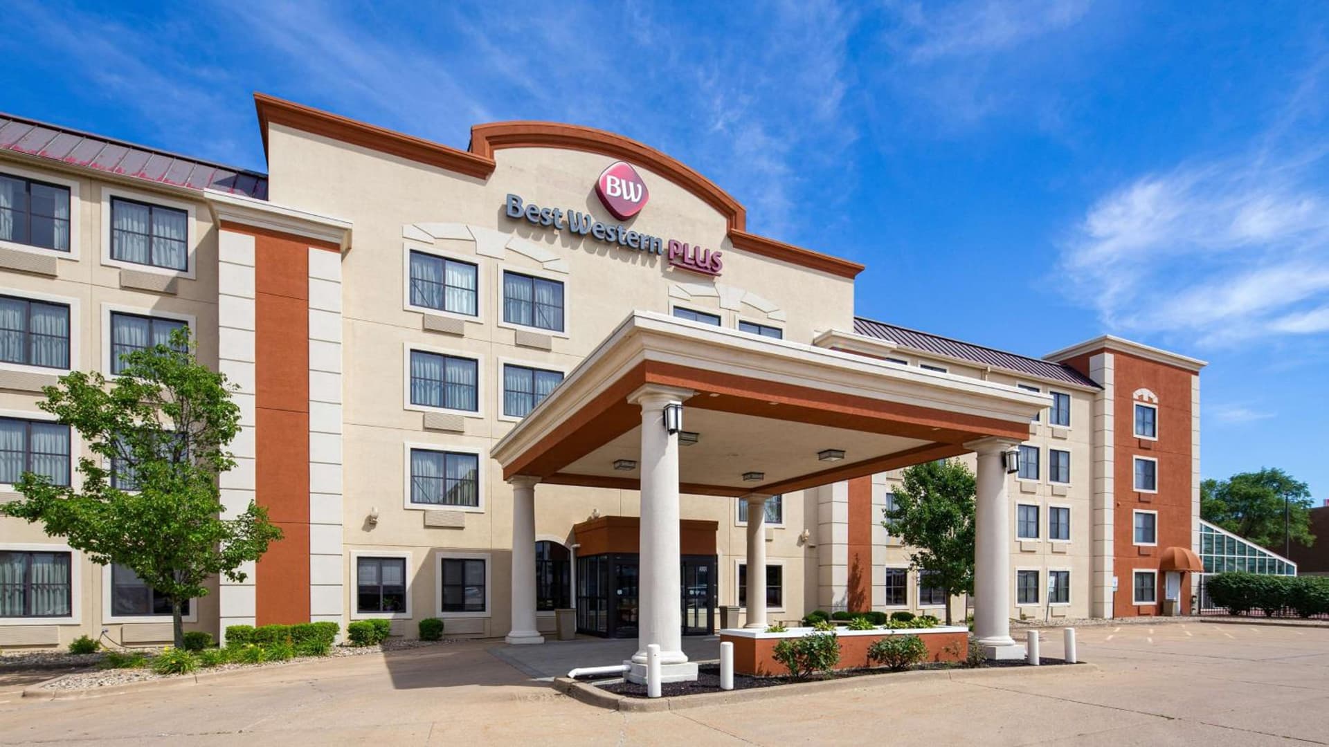 Best Western Plus Peoria featured exterior or lobby in Peoria, IL — similar hotel