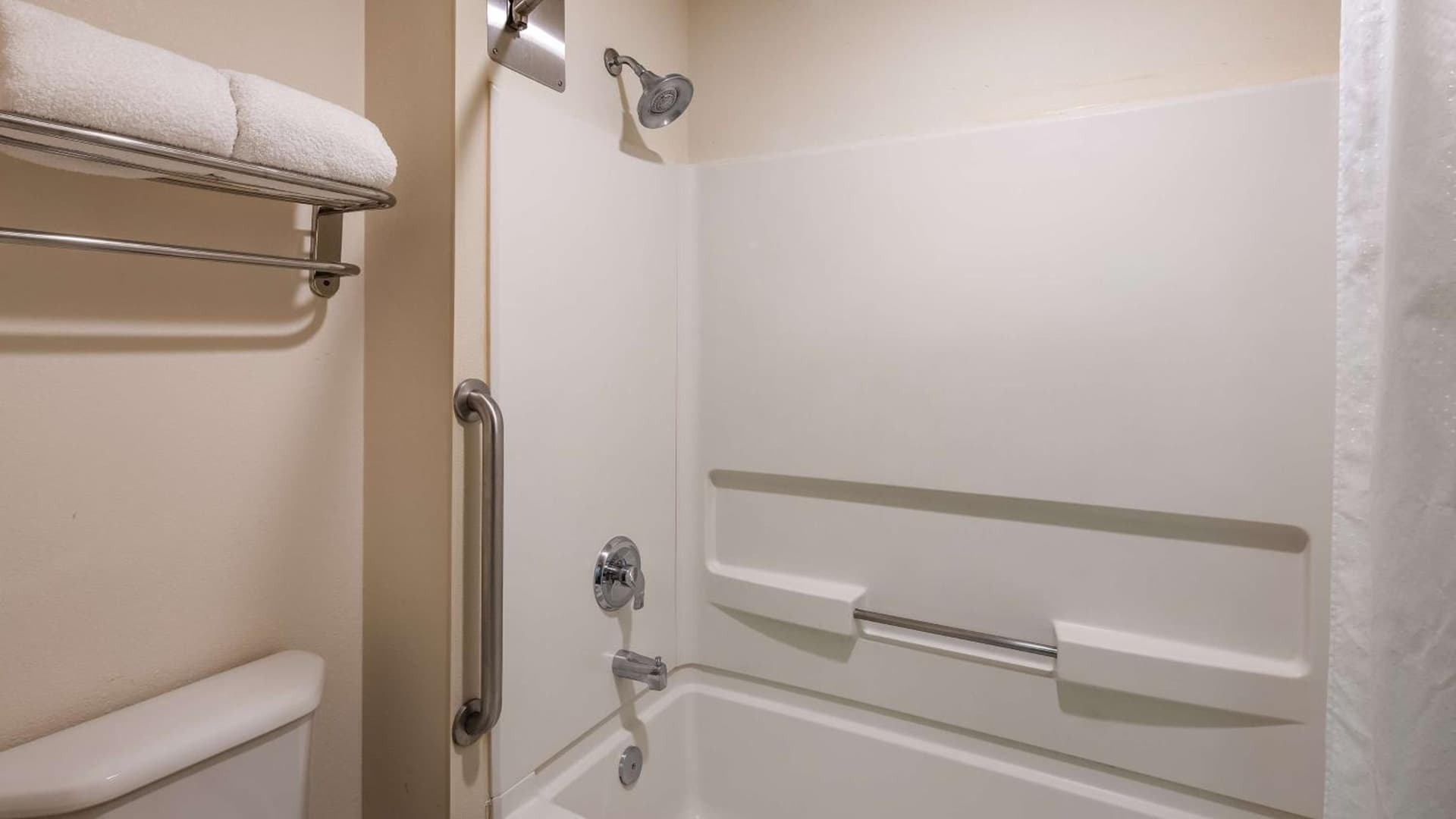 Best Western Plus Peoria gallery photo in Peoria, IL — image 6