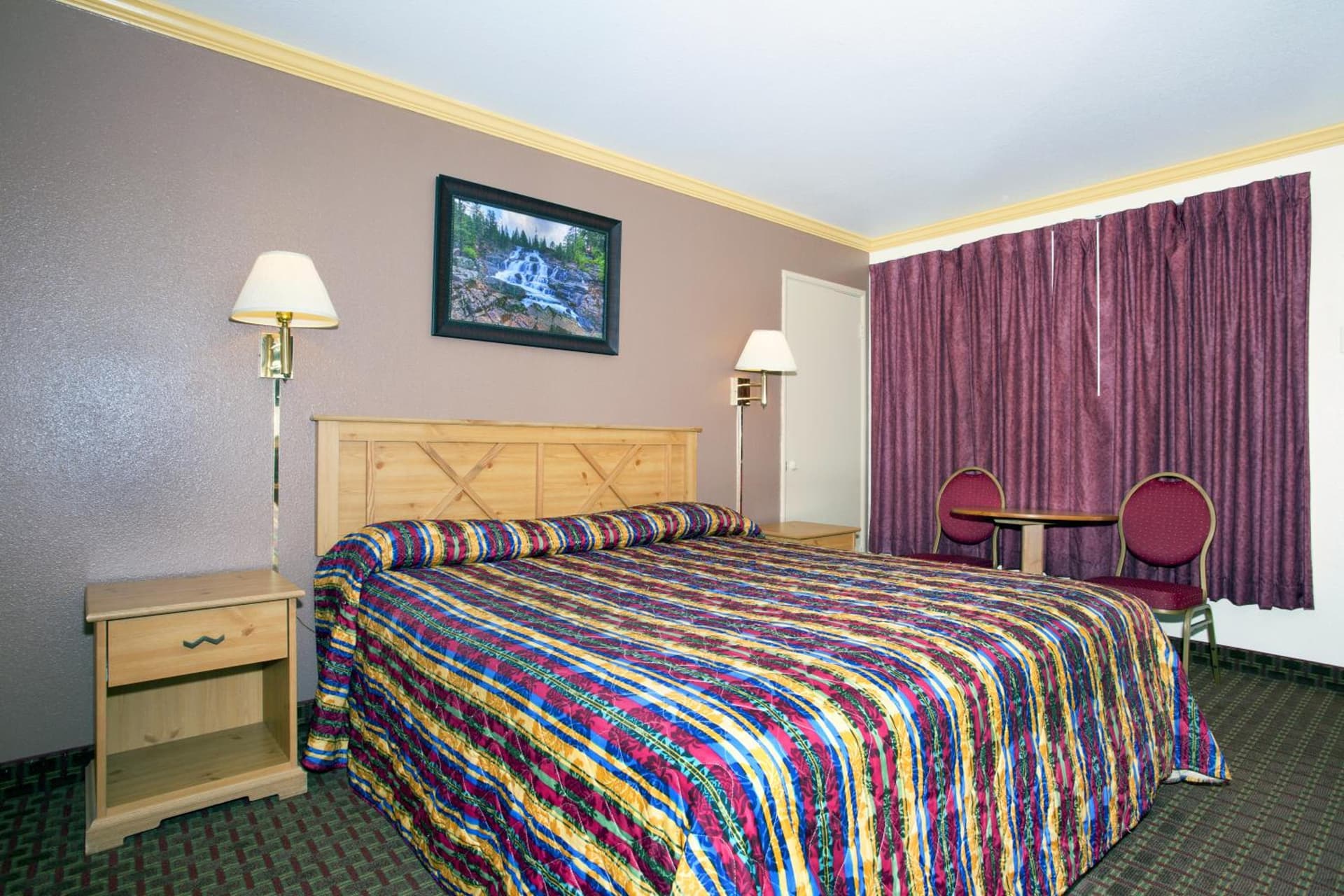 National 9 Inn - Placerville gallery photo in Placerville, CA — image 33