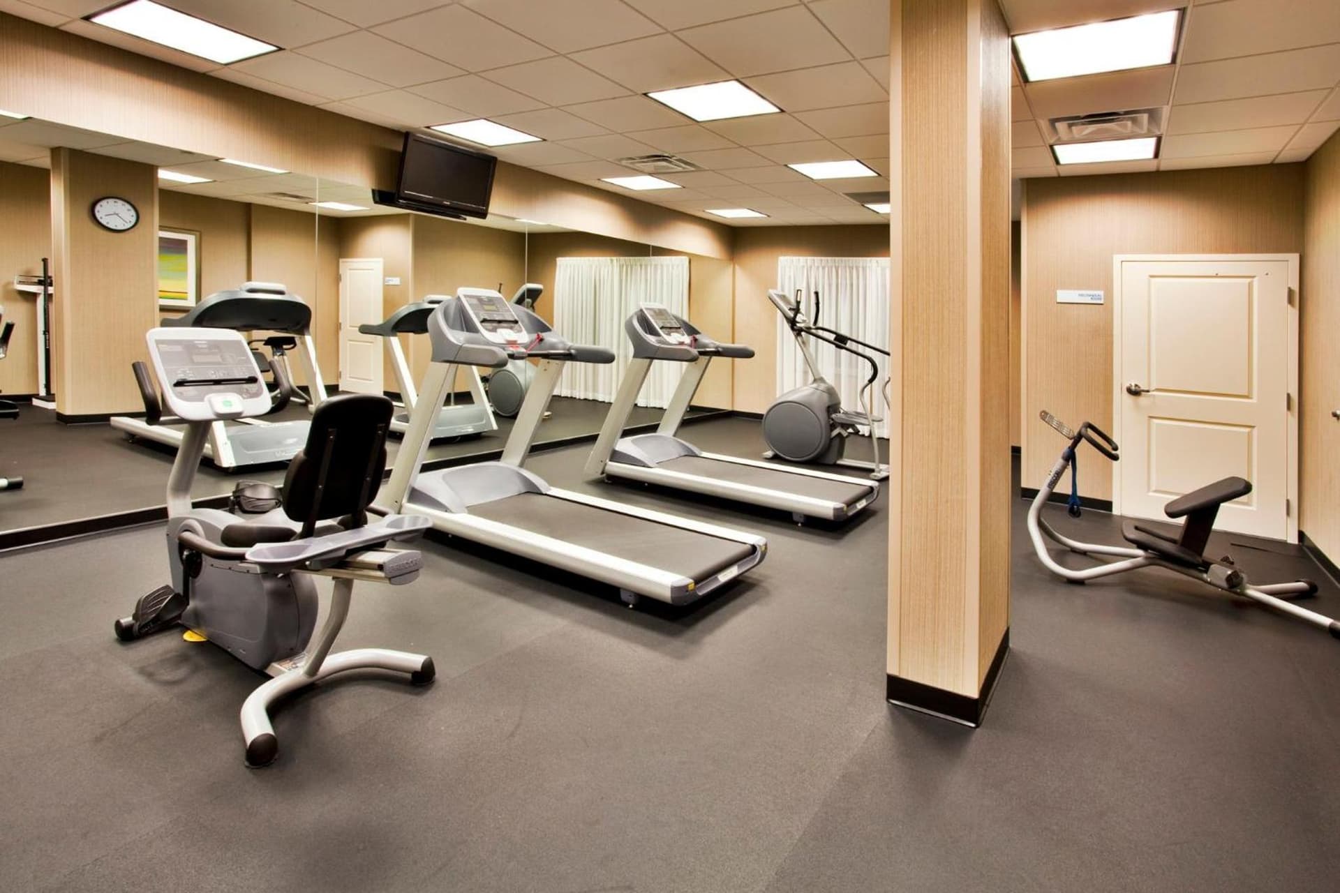 Holiday Inn Express Hotel & Suites Fort Pierce West by IHG gallery photo in Fort Pierce, FL — image 31