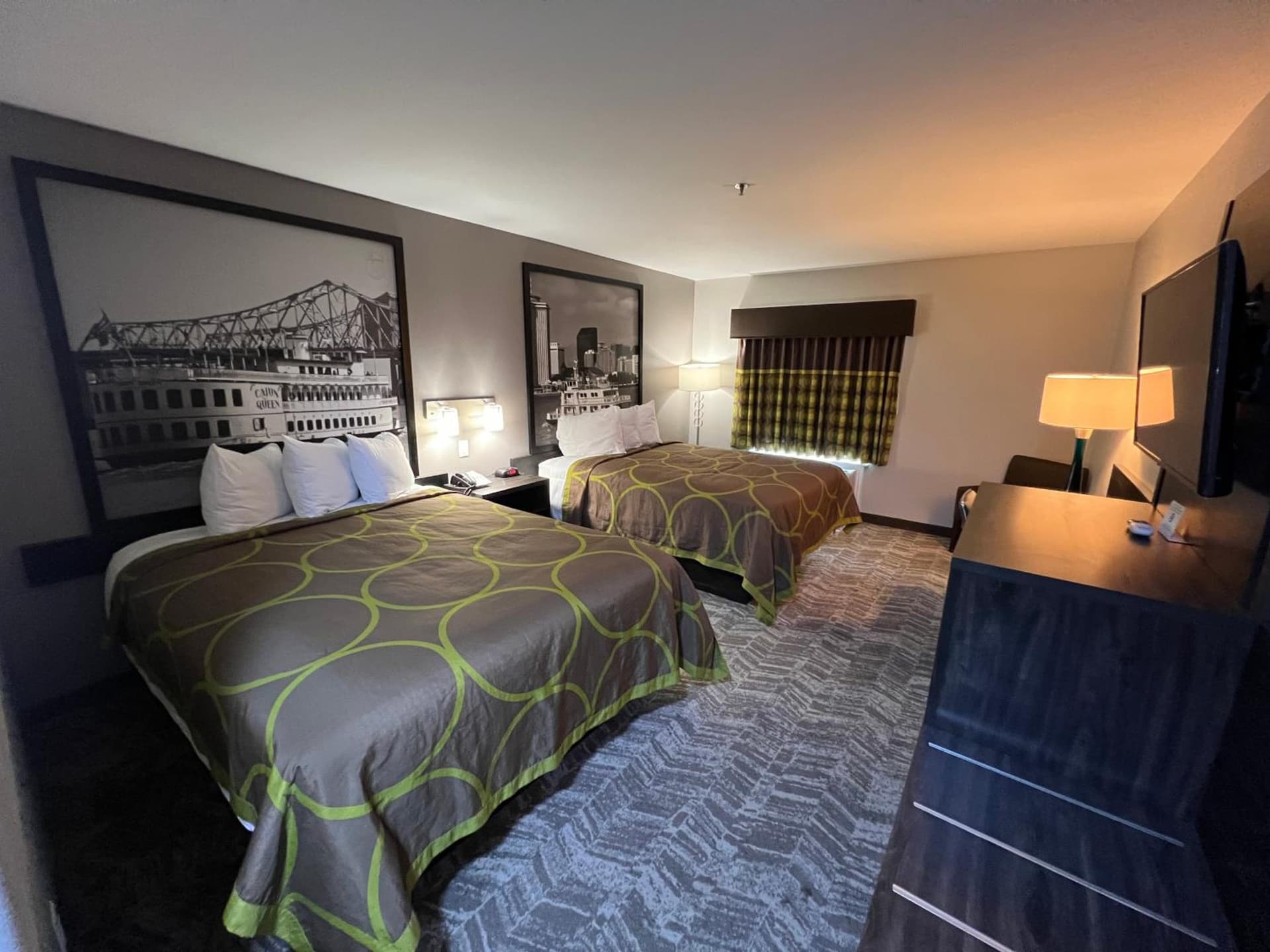 Super 8 by Wyndham Lake Charles/Sulphur gallery photo in Lake Charles, LA — image 41