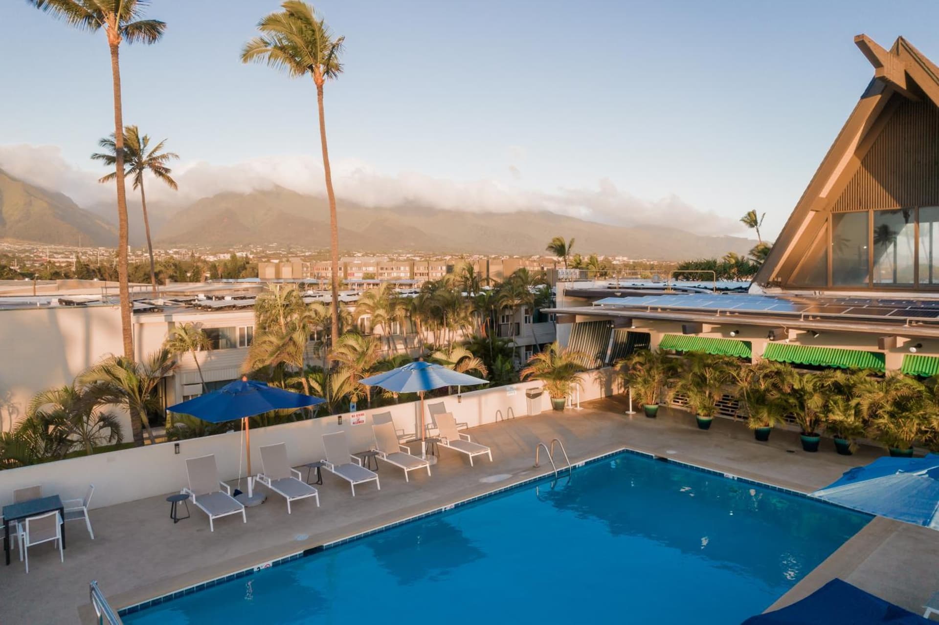 Maui Beach Hotel interior in Kahului, HI — gallery photo 2