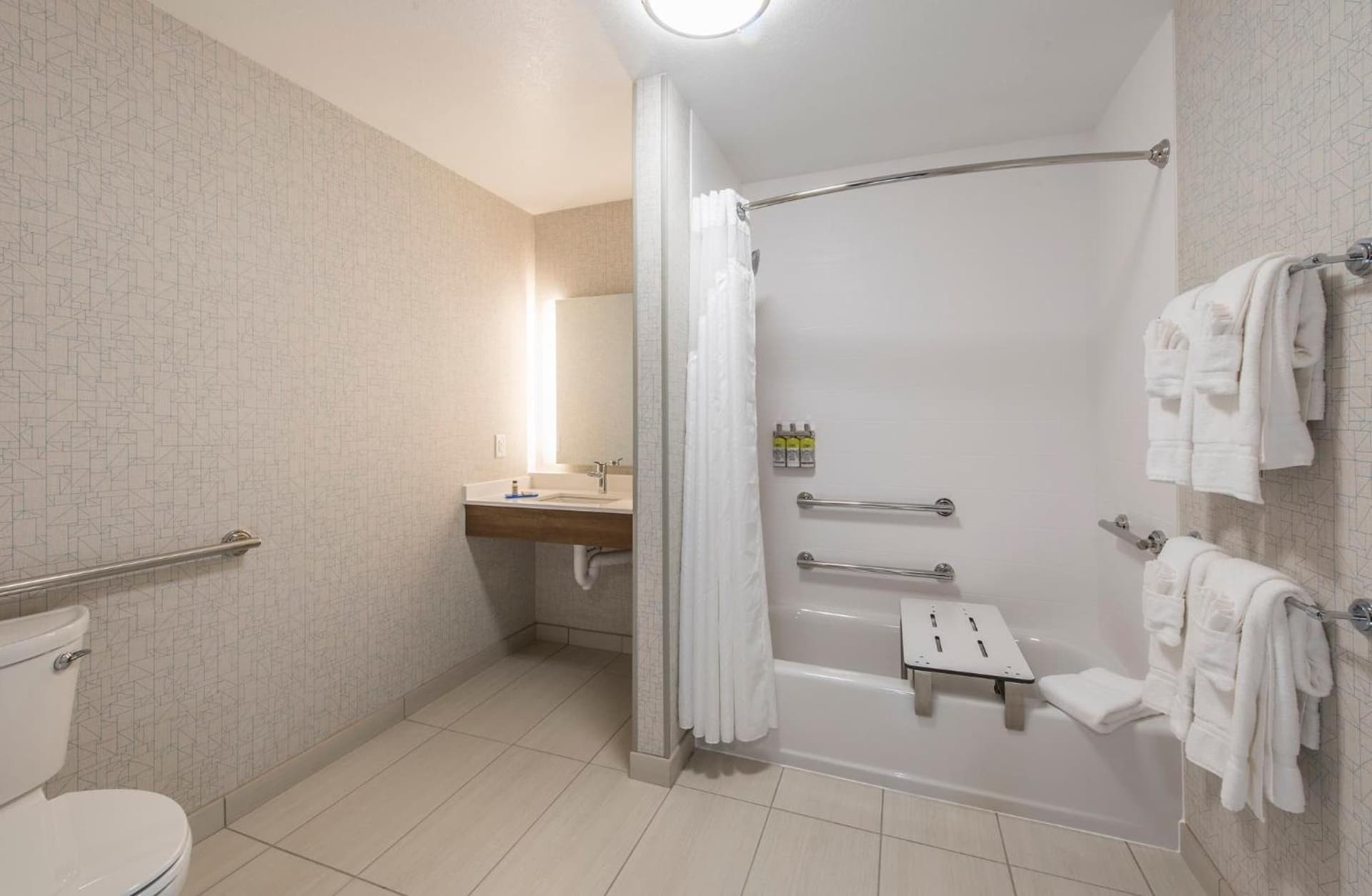 Holiday Inn Express & Suites - Phoenix North - Happy Valley by IHG gallery photo in Phoenix, AZ — image 9