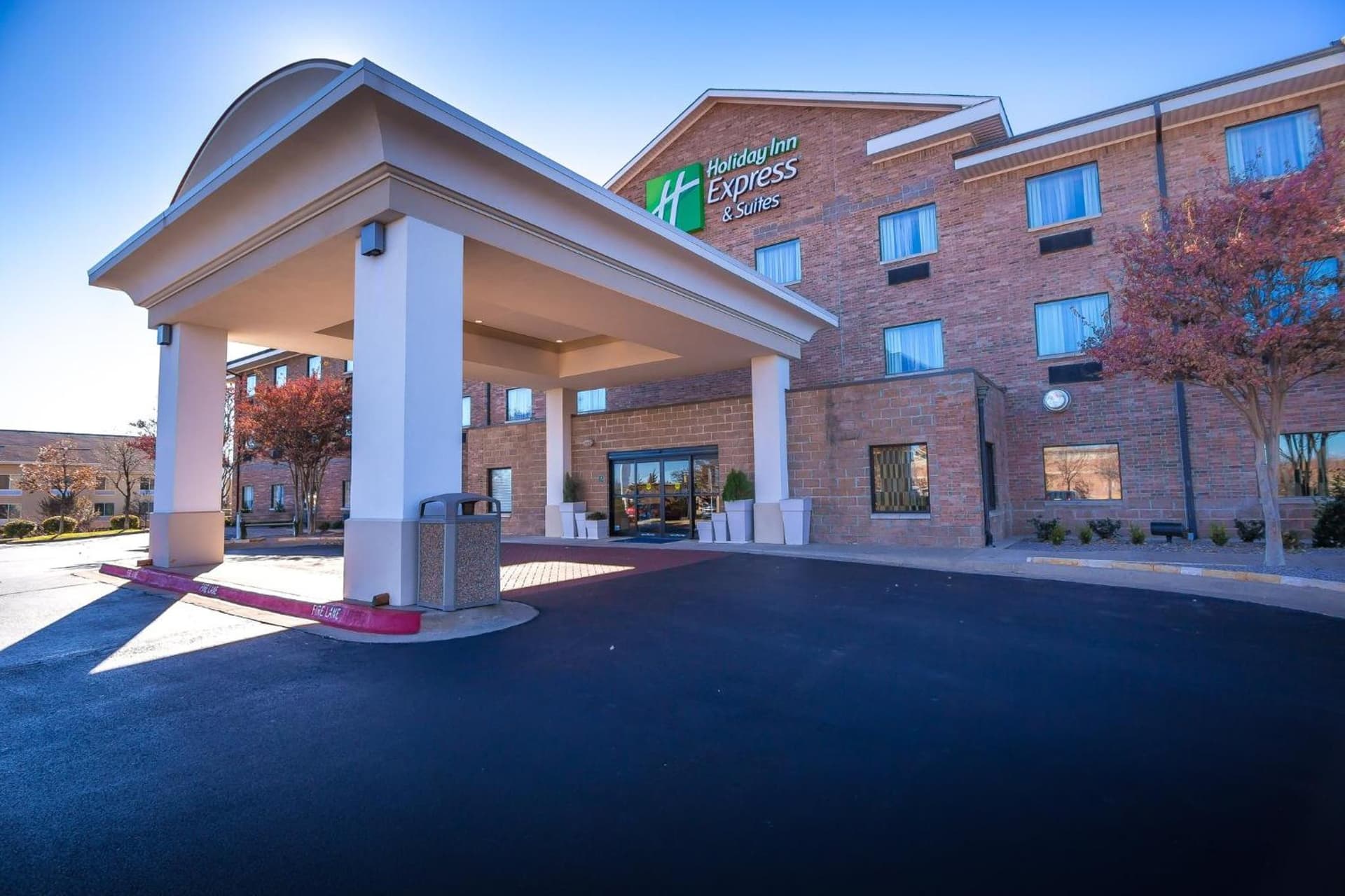 Holiday Inn Express Hotel & Suites Edmond by IHG gallery photo in Edmond, OK — image 7