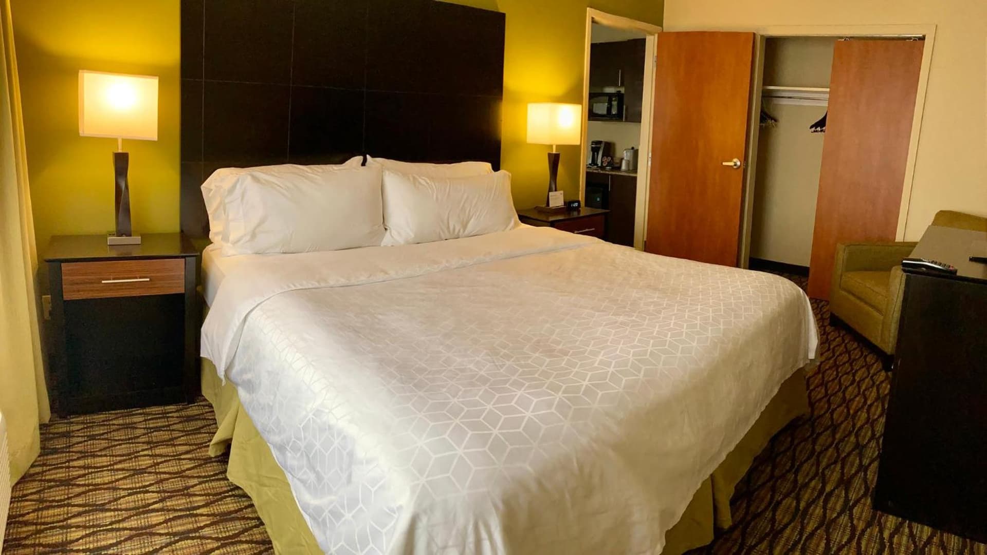 Holiday Inn Express Hotel & Suites Edmond by IHG gallery photo in Edmond, OK — image 40