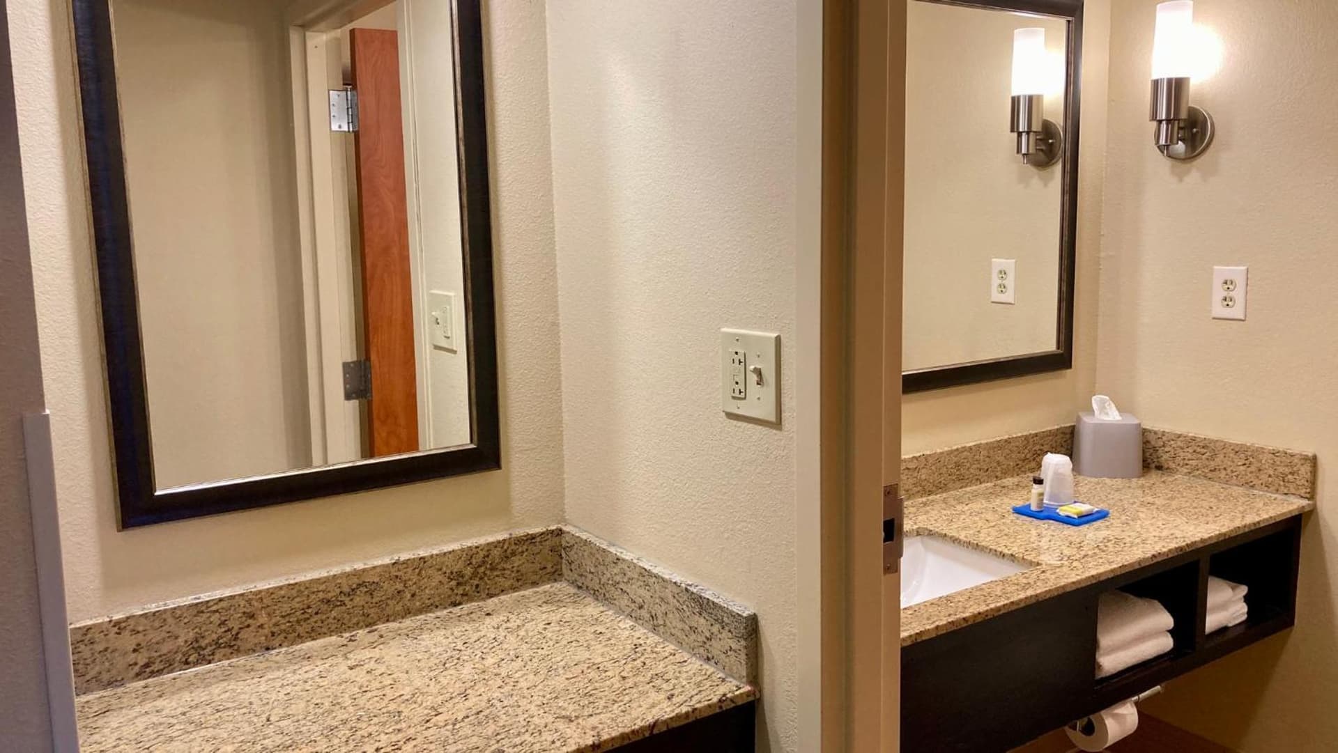 Holiday Inn Express Hotel & Suites Edmond by IHG gallery photo in Edmond, OK — image 53