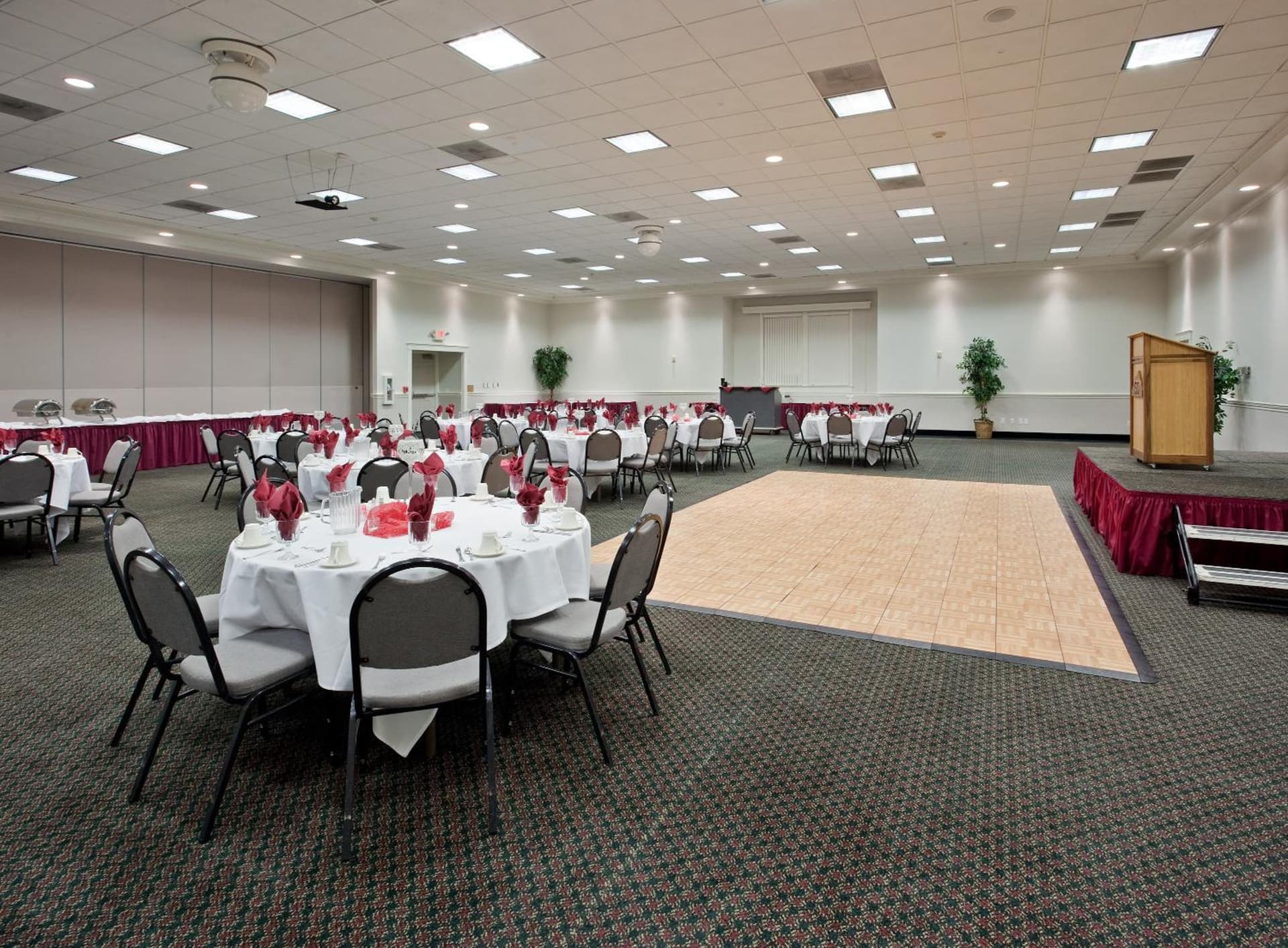 Holiday Inn Redding by IHG gallery photo in Redding, CA — image 36