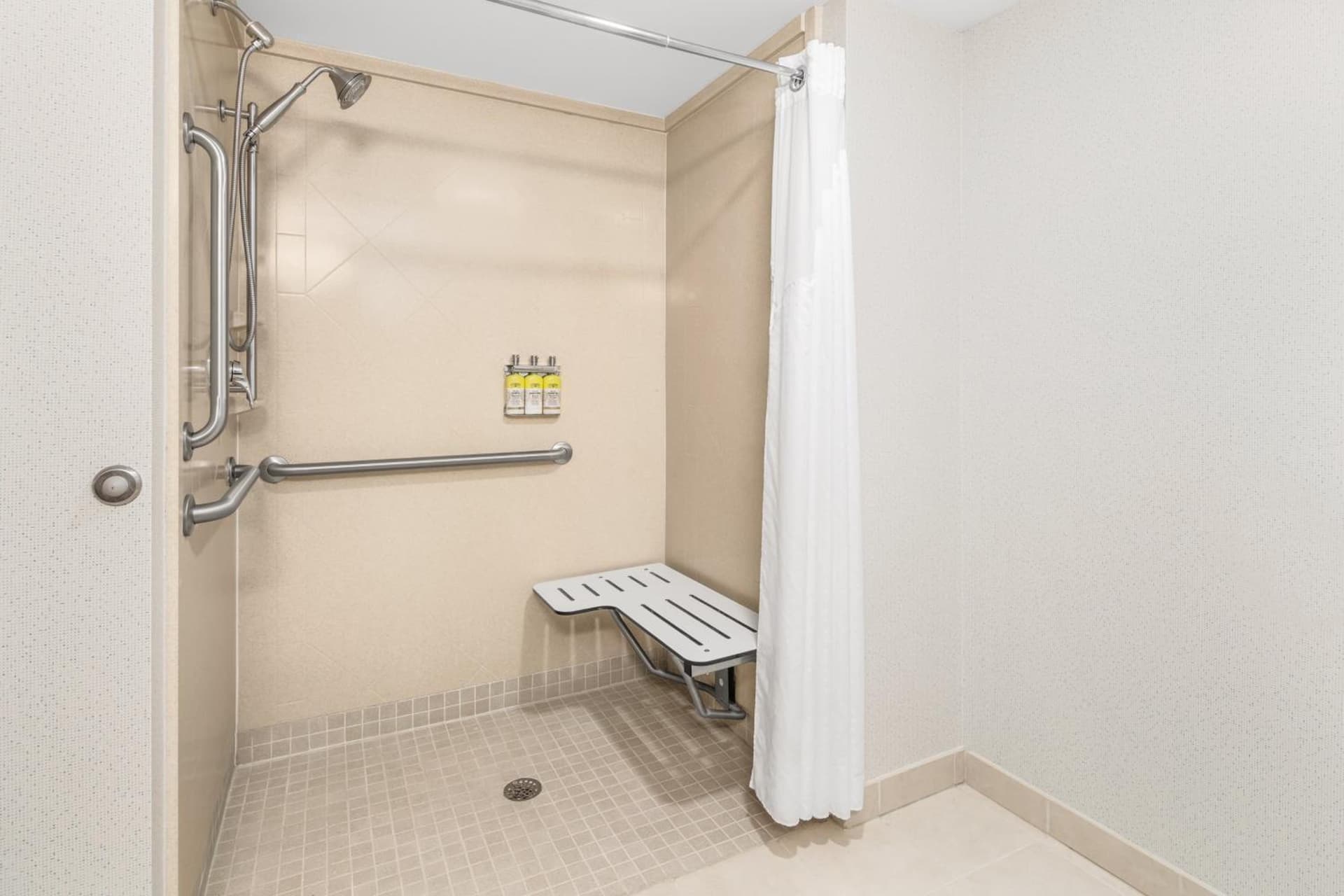 Holiday Inn Express & Suites Wilmington-Newark by IHG gallery photo in Newark, DE — image 17