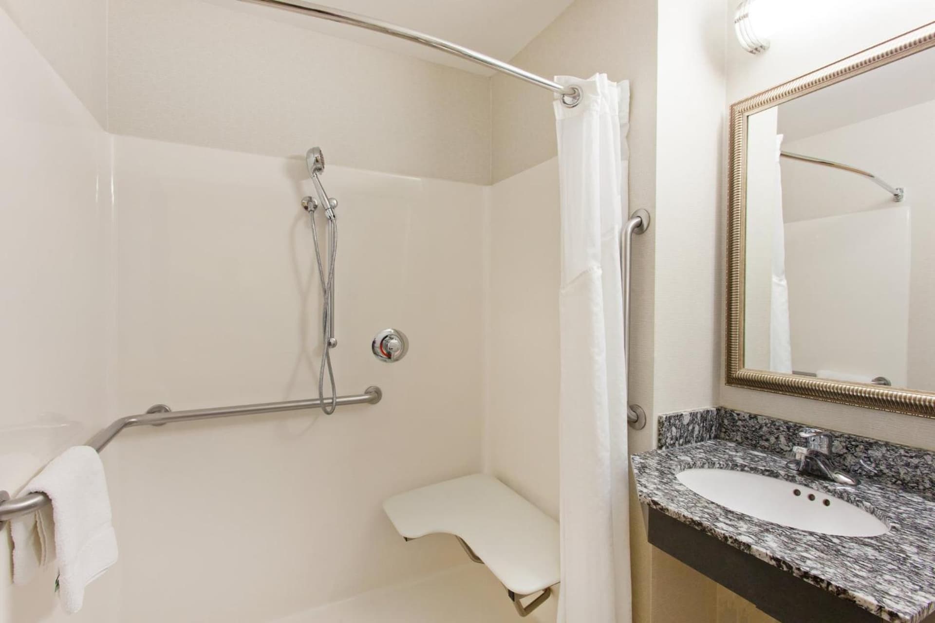 Holiday Inn Express & Suites Seattle Downtown - Lake Union by IHG gallery photo in Seattle, WA — image 20