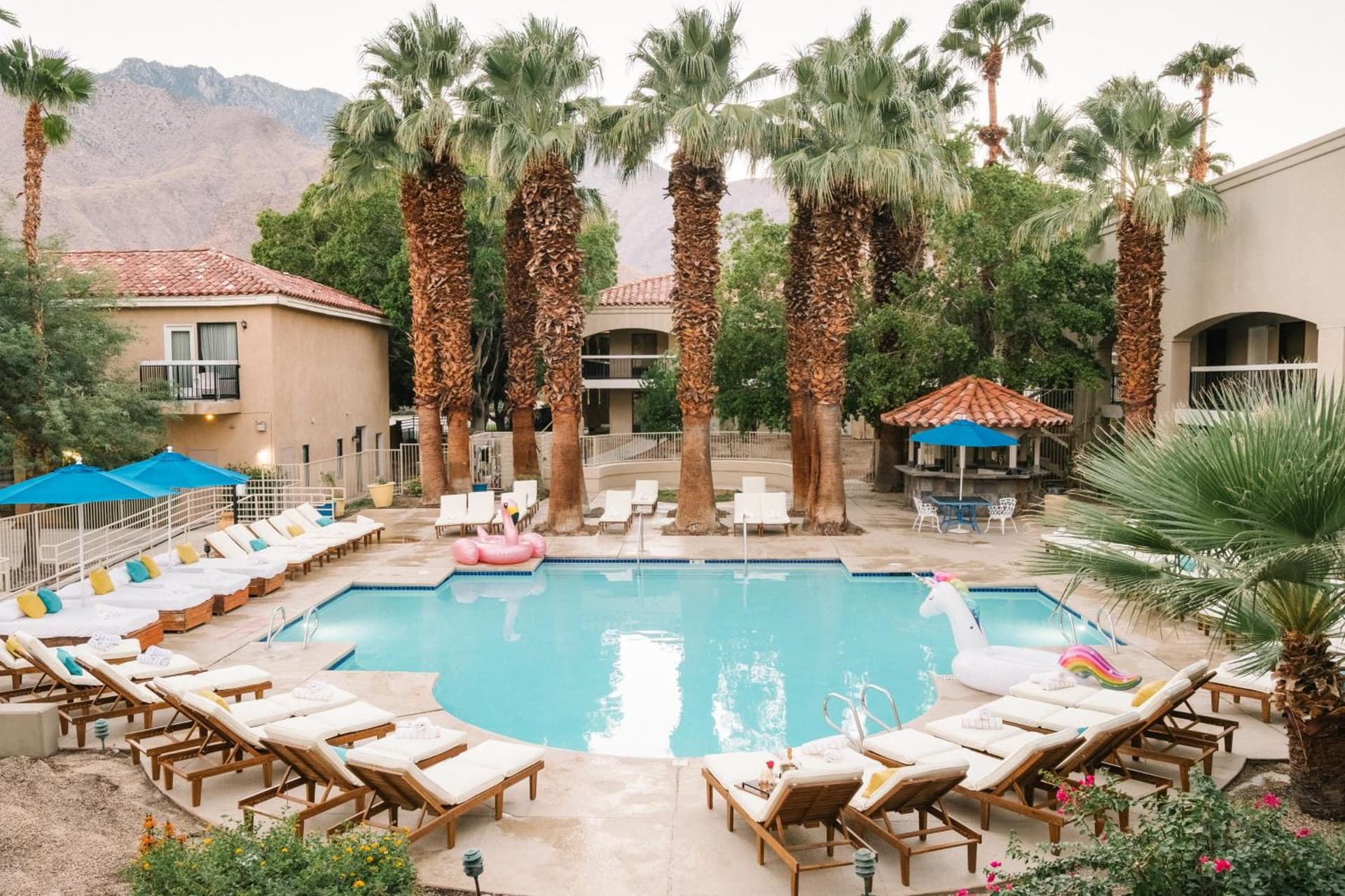 L3 Oasis Hotel interior in Palm Springs, CA — gallery photo 2