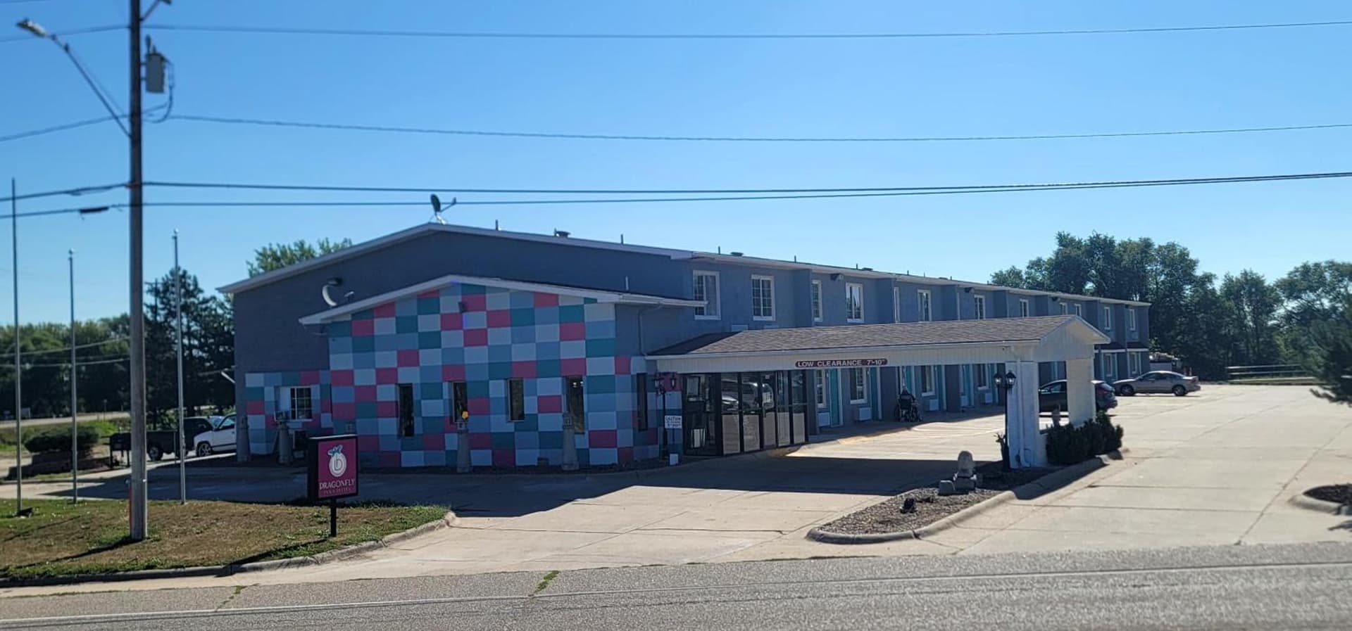 Dragonfly Inn & Suites — hotel in Hastings, Nebraska
