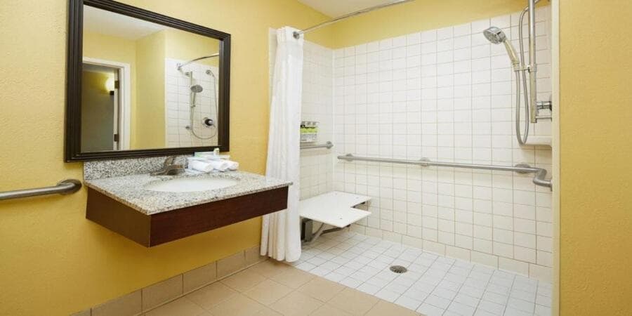 Holiday Inn Express Tifton by IHG property views in Tifton, GA — gallery photo 3