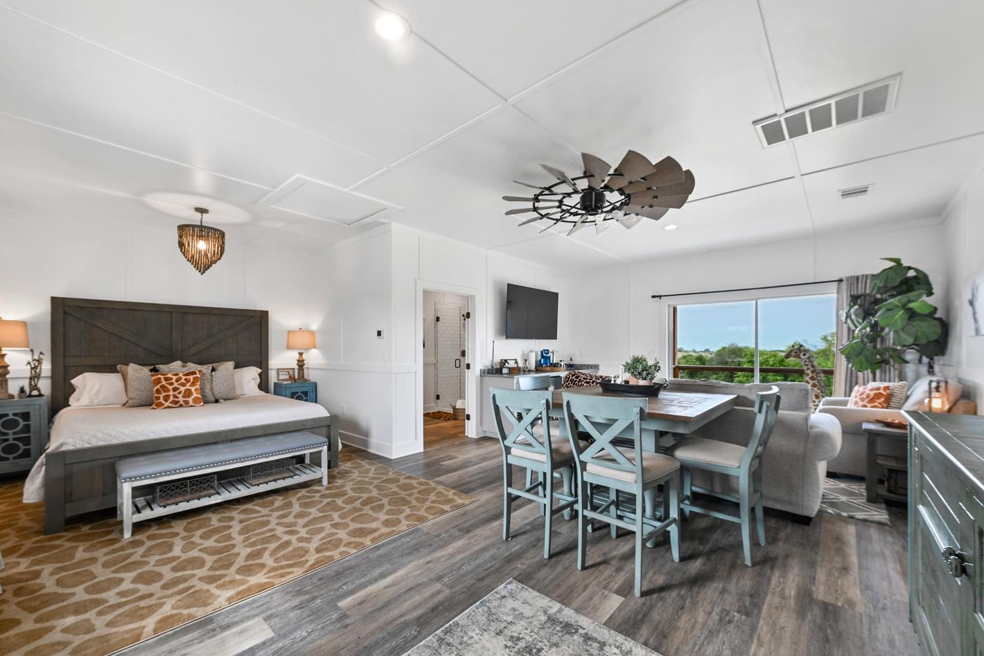 Blue Hills Ranch property views in McGregor, TX — gallery photo 3