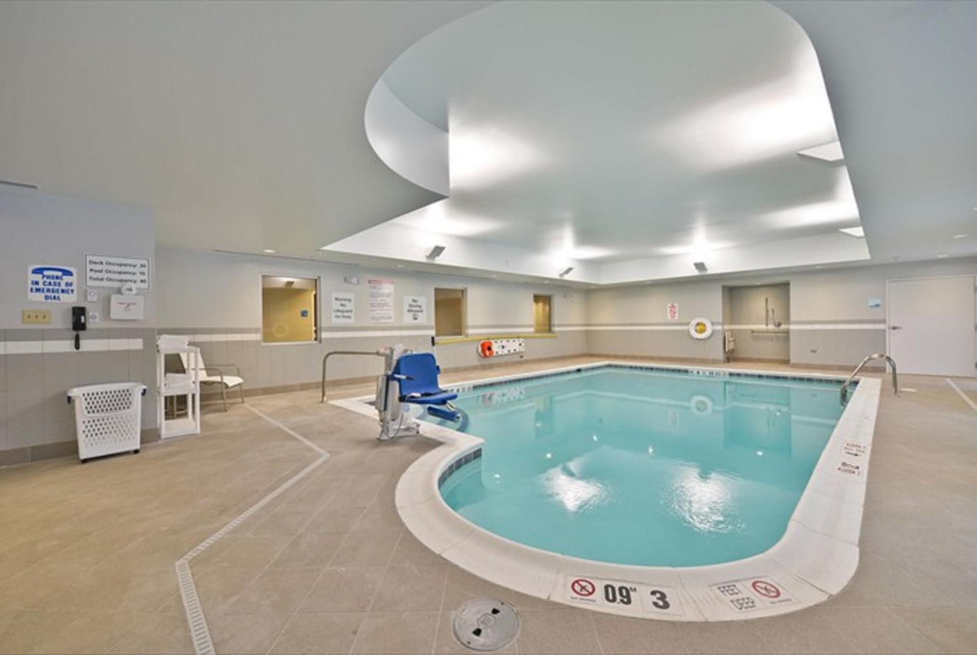 Holiday Inn Express Canandaigua by IHG interior in Canandaigua, NY — gallery photo 2