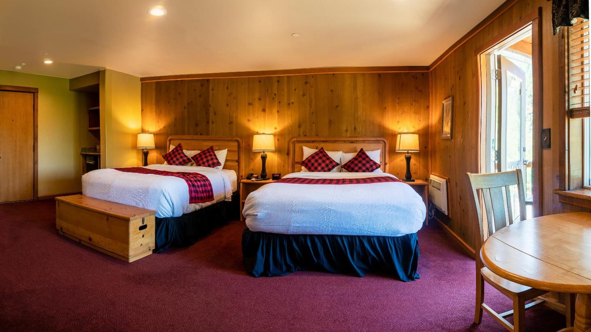 Callahan's Mountain Lodge property views in Ashland, OR — gallery photo 3