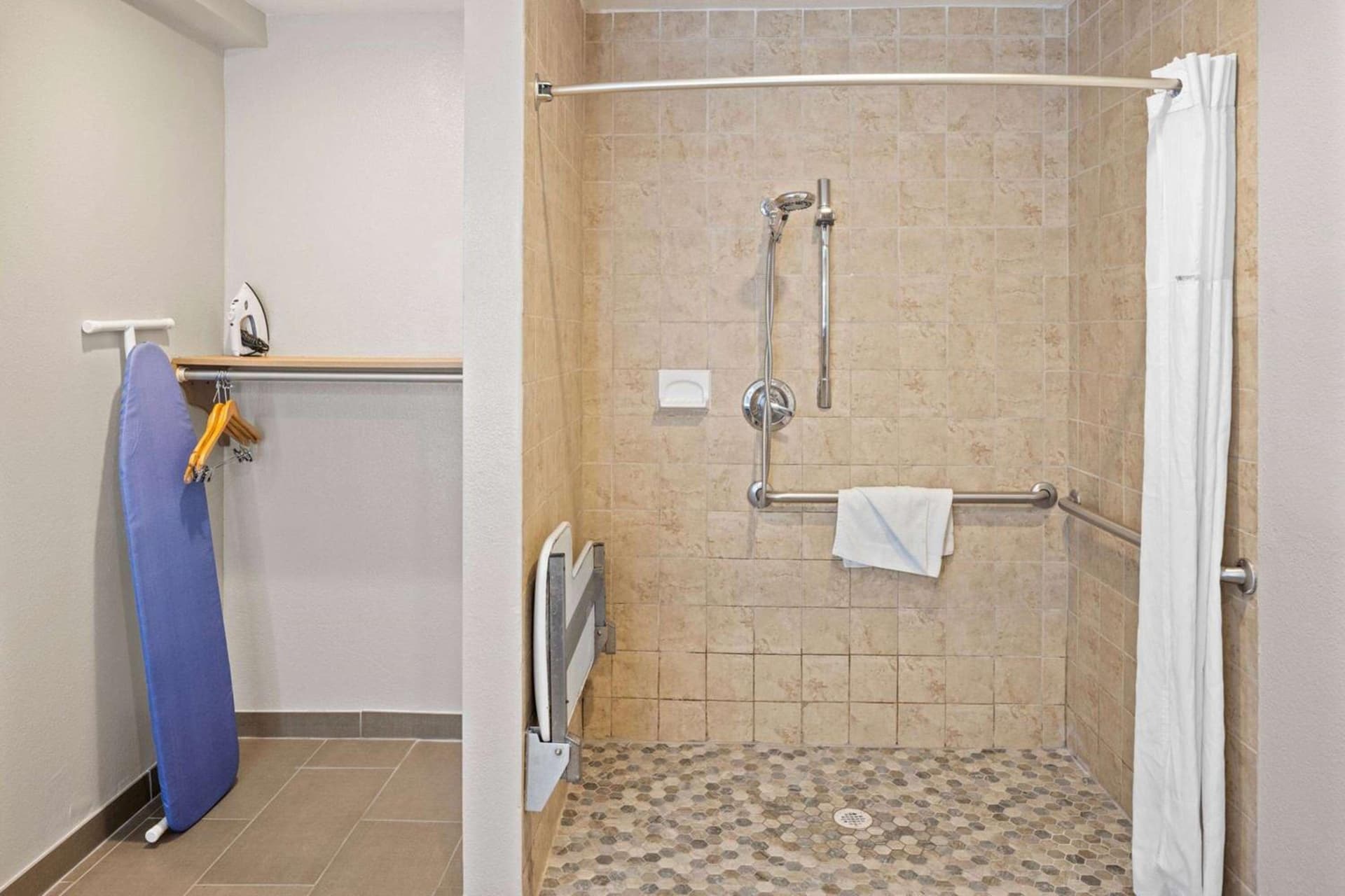 Days Inn by Wyndham San Diego-East/El Cajon gallery photo in El Cajon, CA — image 19