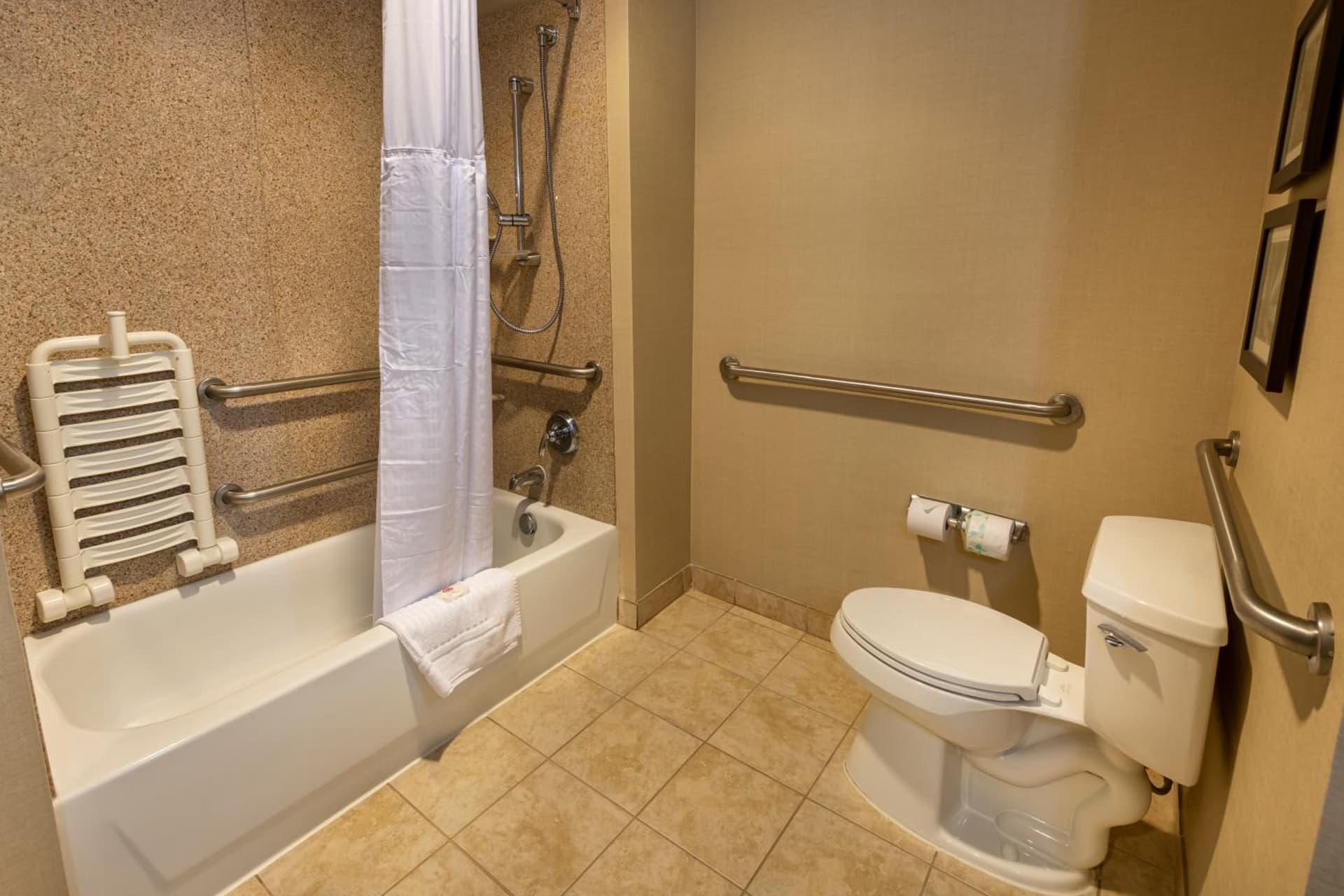 Comfort Suites Goodyear-West Phoenix gallery photo in Goodyear, AZ — image 28