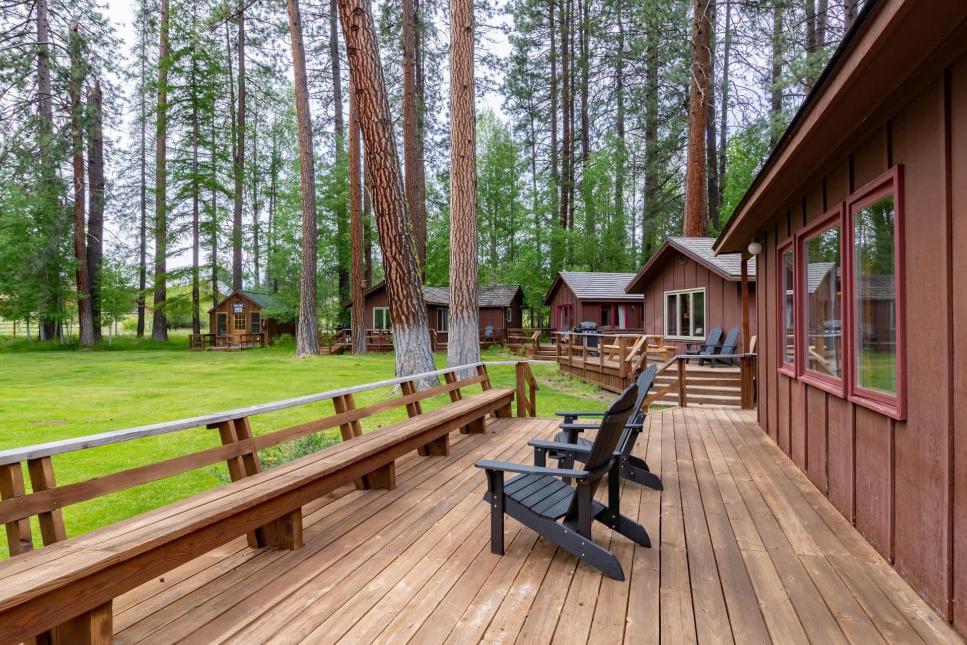 Lake Creek Lodge property views in Camp Sherman, OR — gallery photo 3
