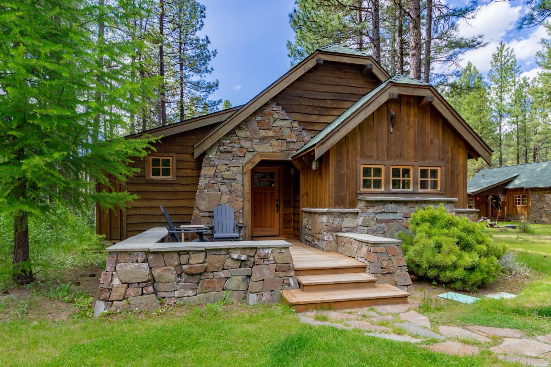 Lake Creek Lodge featured exterior or lobby in Camp Sherman, OR — similar hotel