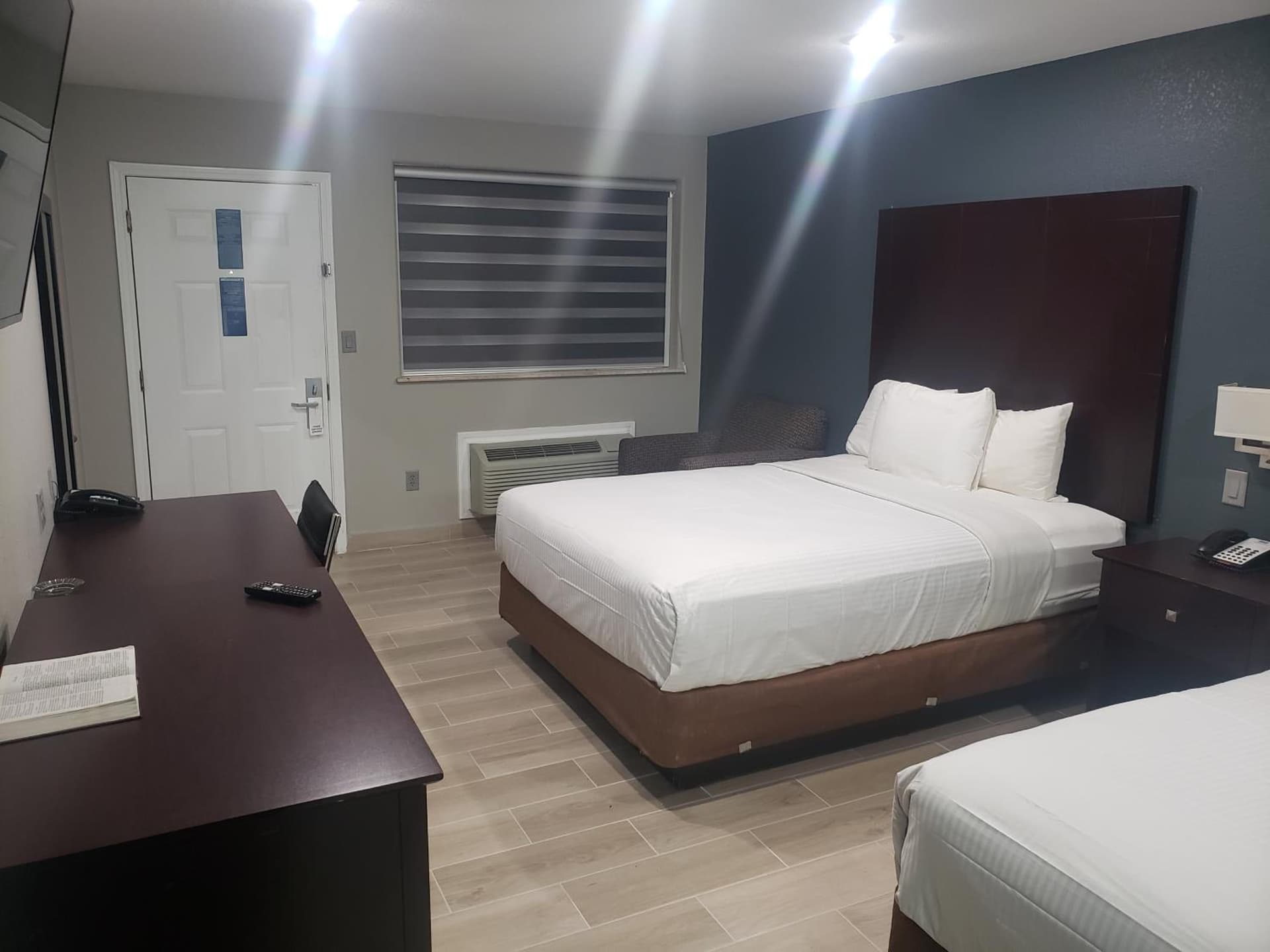 Cotulla Executive Inn interior in Cotulla, TX — gallery photo 2