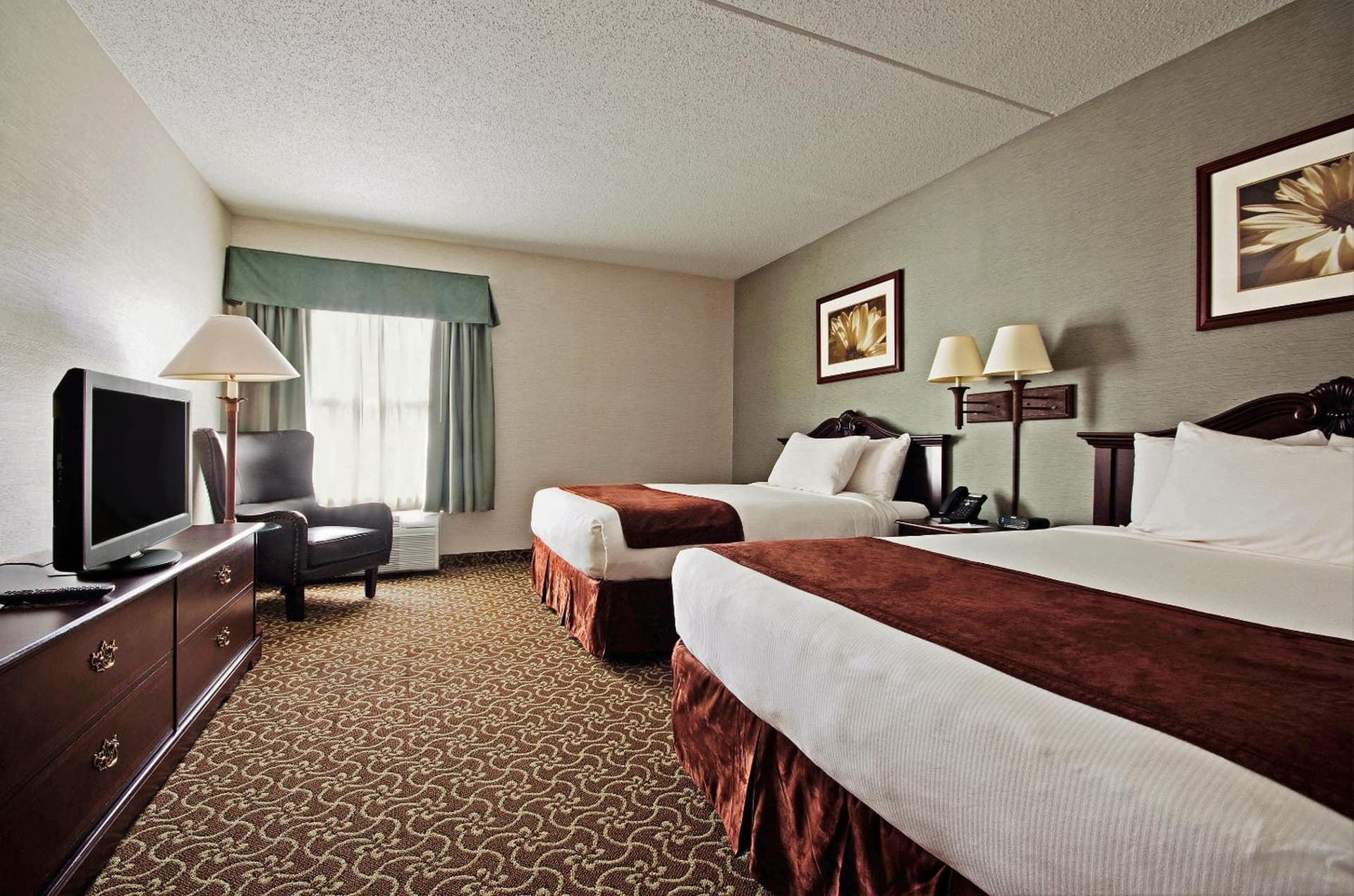 D. Hotel Suites & Spa gallery photo in Holyoke, MA — image 51