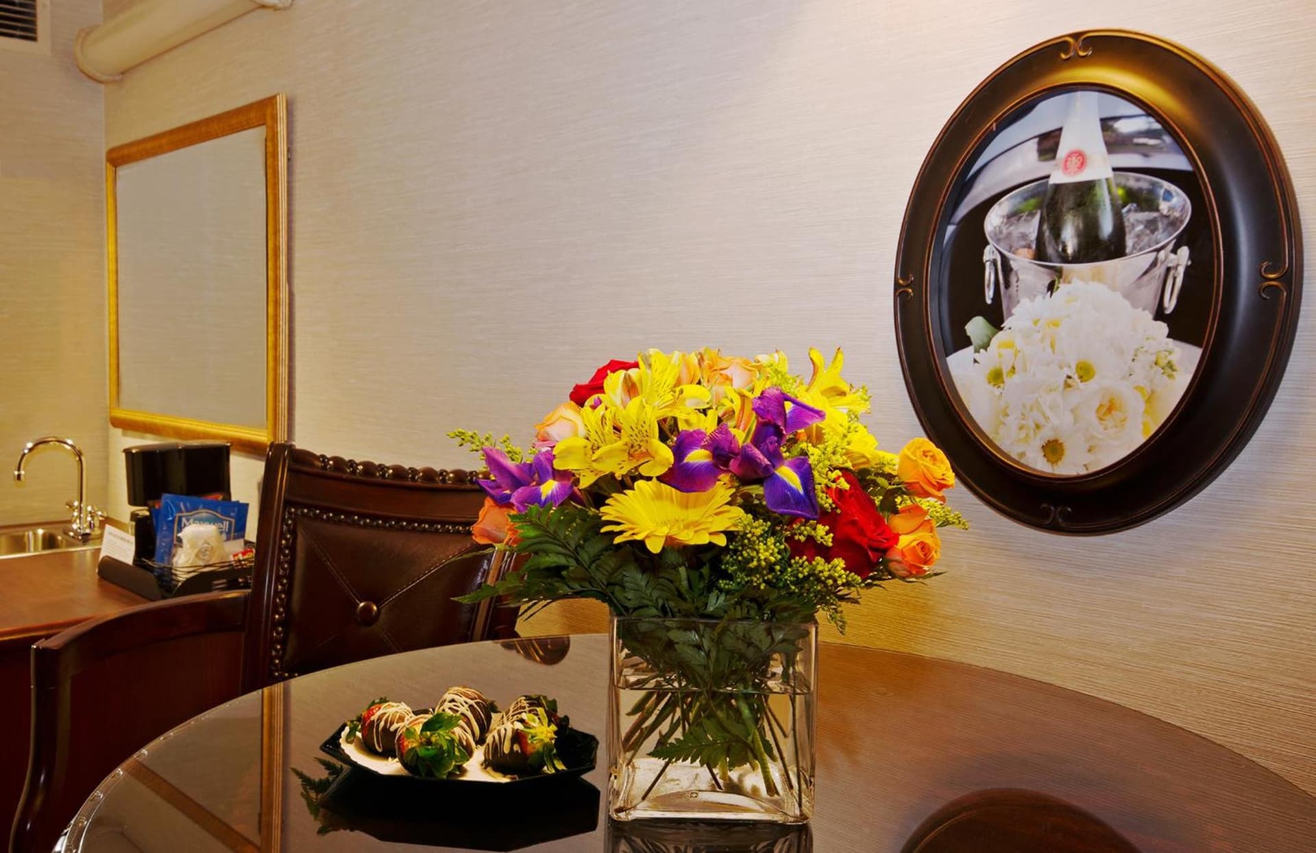 D. Hotel Suites & Spa gallery photo in Holyoke, MA — image 33