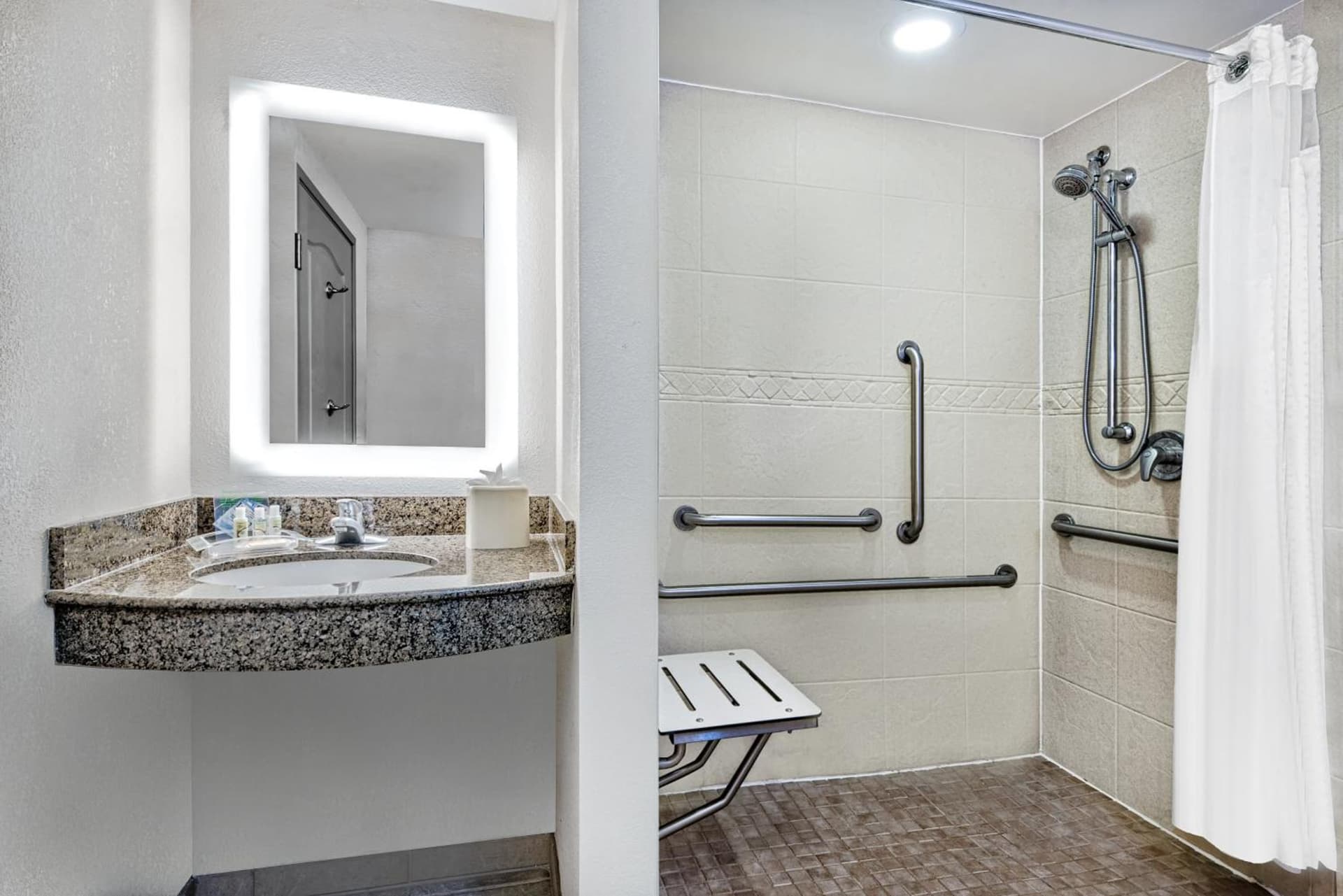 Holiday Inn & Suites College Station-Aggieland by IHG gallery photo in College Station, TX — image 58
