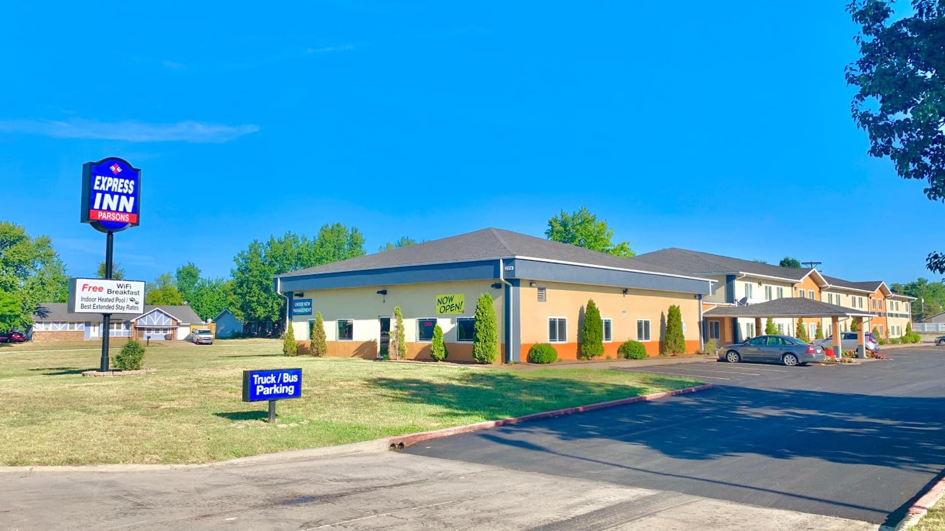 Express Inn Parsons featured exterior or lobby in Parsons, KS — similar hotel