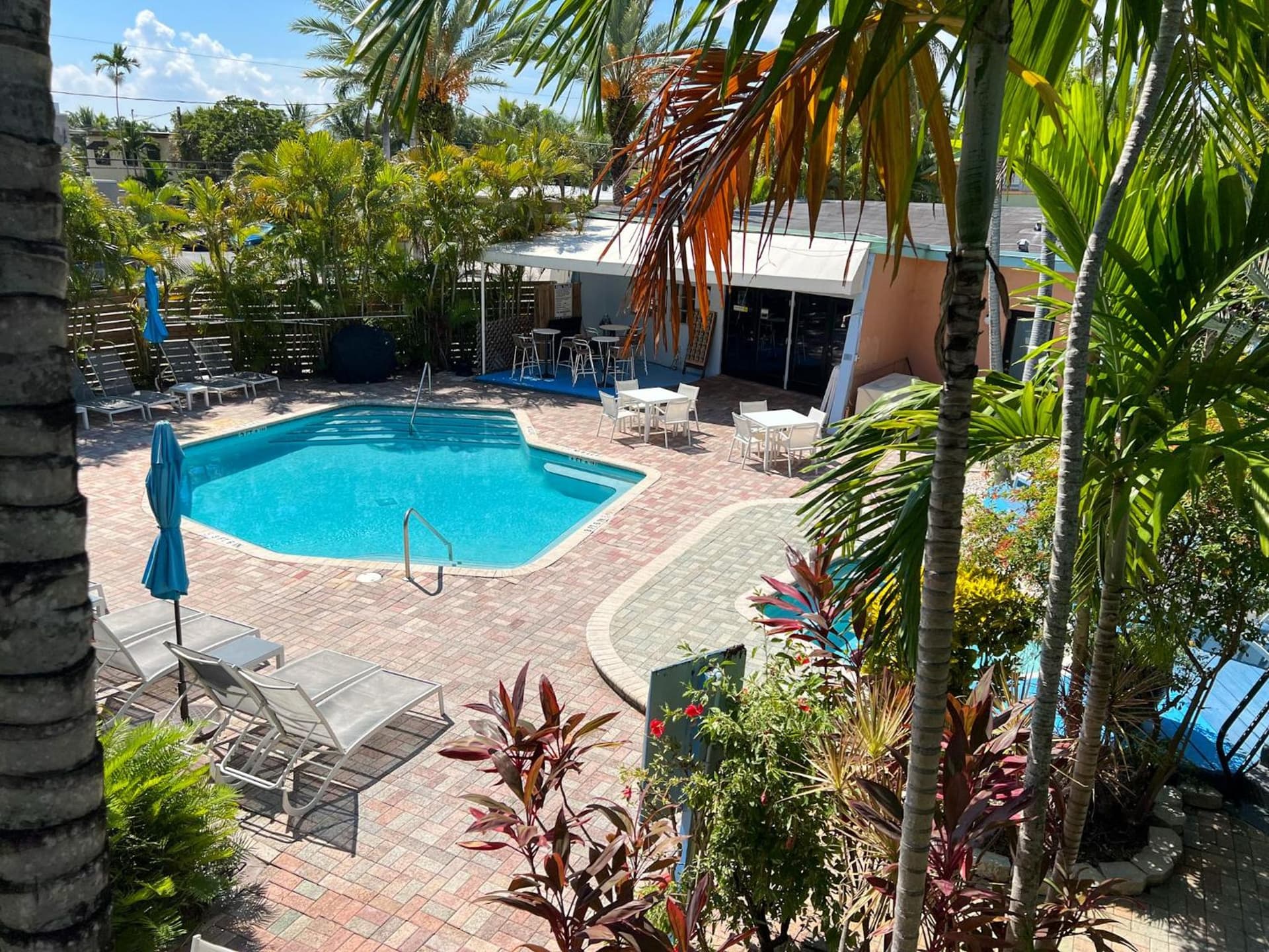 Victoria Park Hotel interior in Fort Lauderdale, FL — gallery photo 2