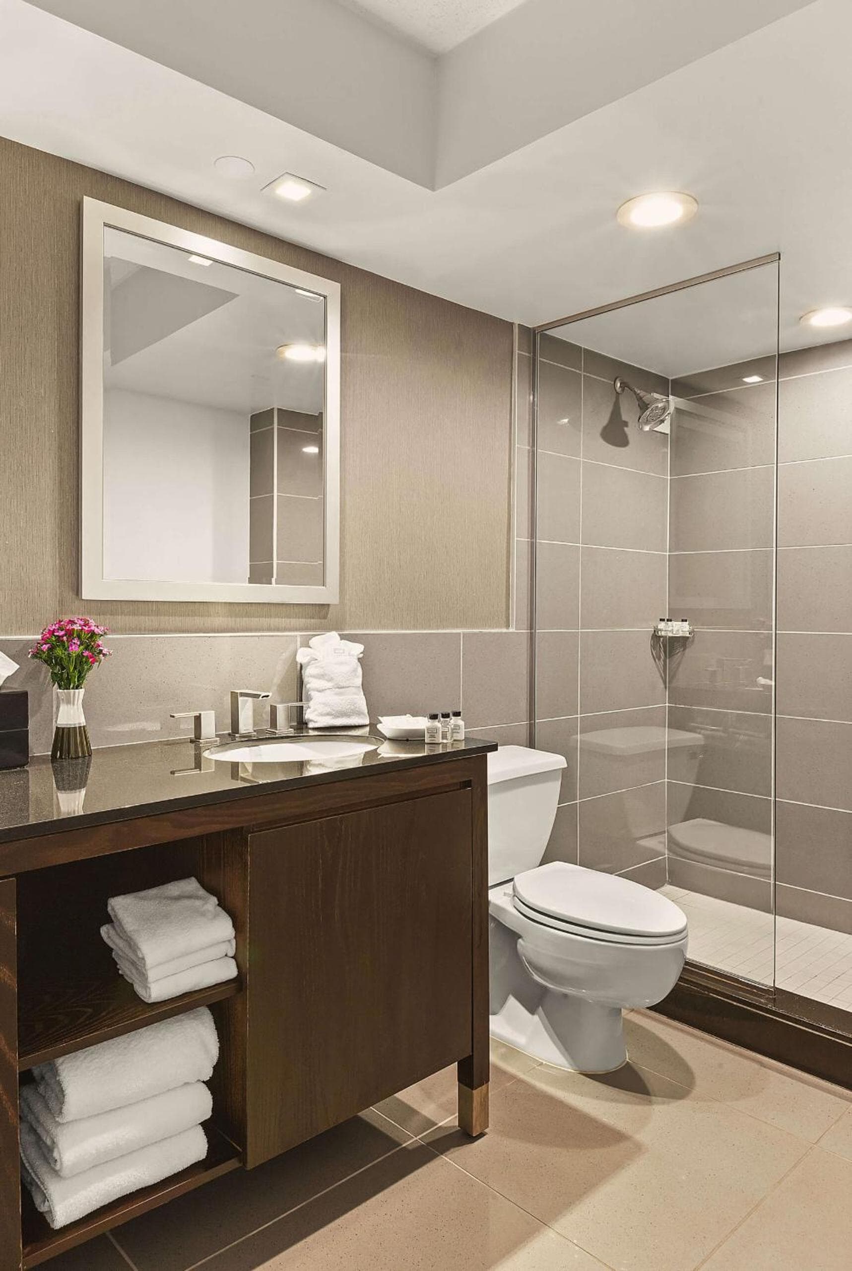 The Armon Stamford Hotel & Conference gallery photo in Stamford, CT — image 9