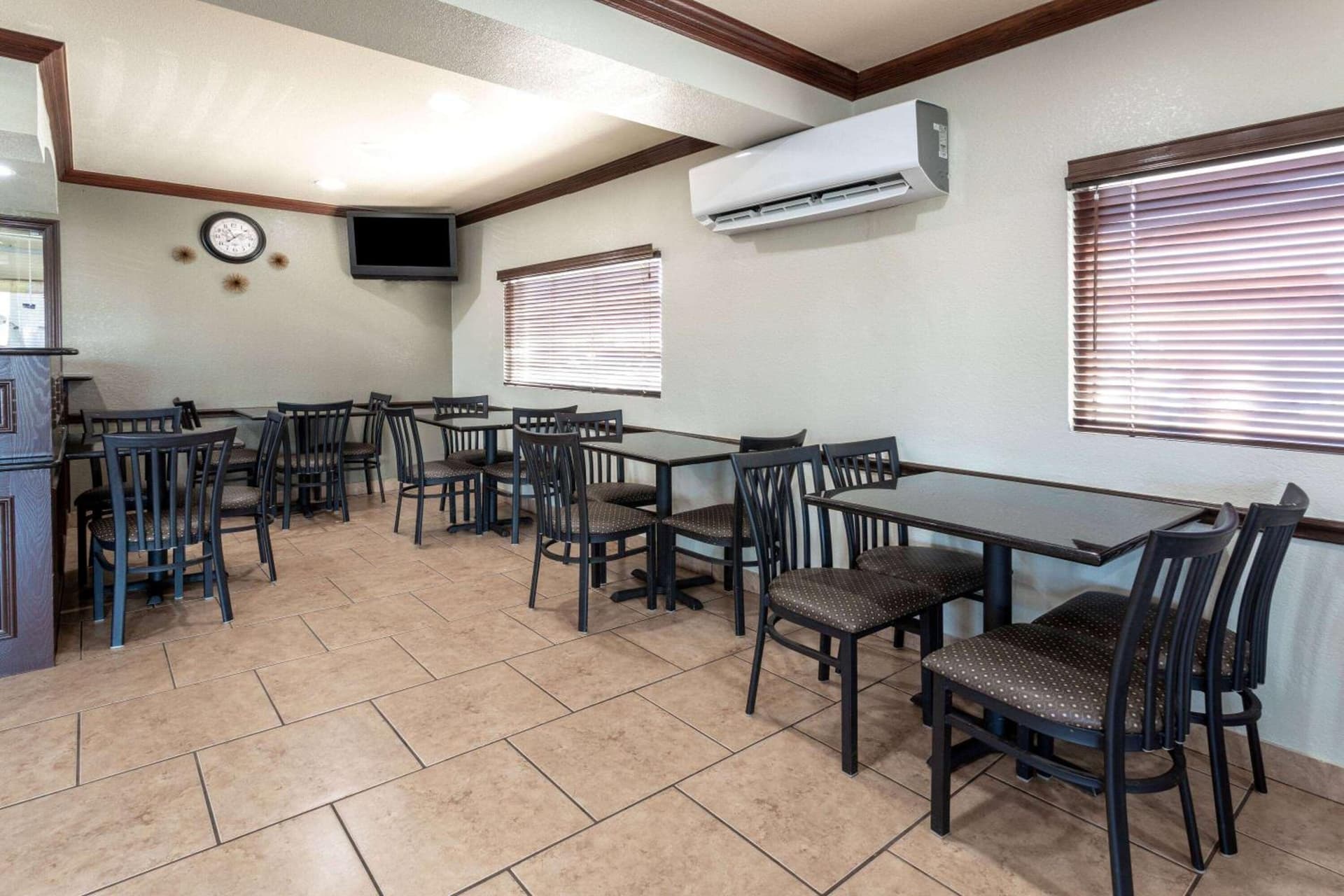 Super 8 by Wyndham Amarillo Central TX property views in Amarillo, TX — gallery photo 3