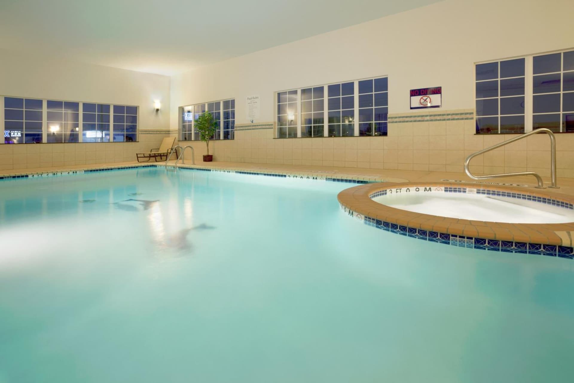 Holiday Inn Express Georgetown by IHG property views in Georgetown, TX — gallery photo 3