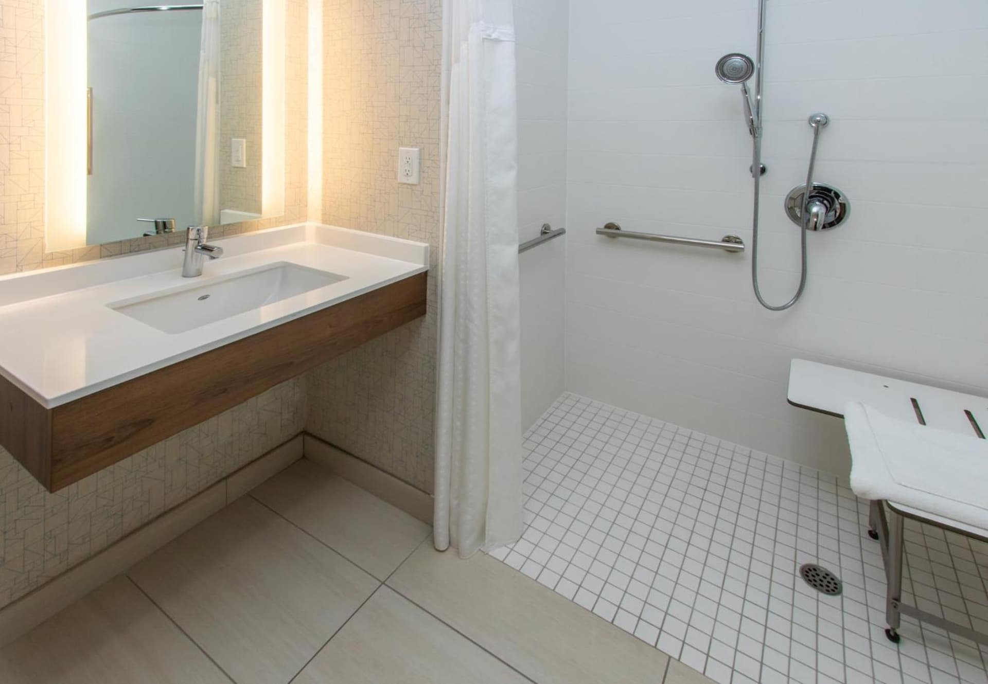Holiday Inn Express Hotel & Suites Roseville - Galleria Area by IHG gallery photo in Roseville, CA — image 124
