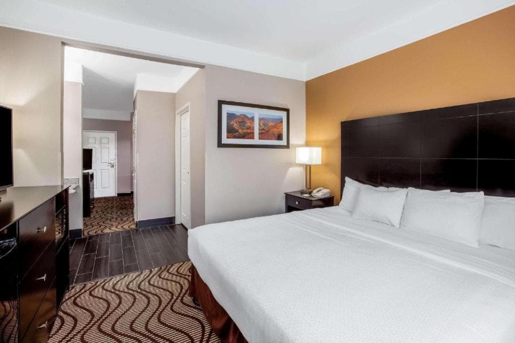La Quinta by Wyndham Pasadena gallery photo in Pasadena, TX — image 12